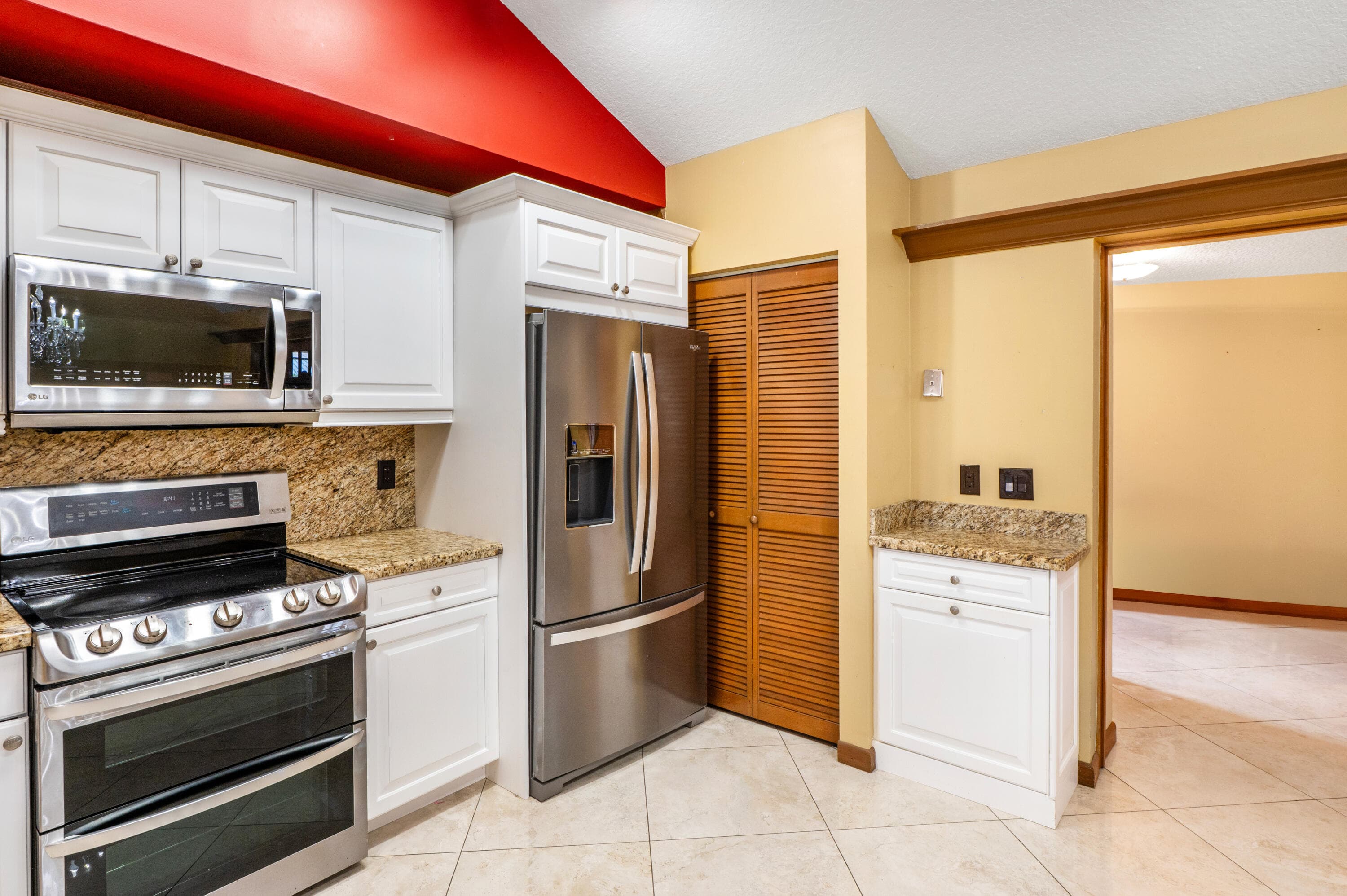 14035 SW 20th Street, Davie, FL 33325 — photo 7 of 24