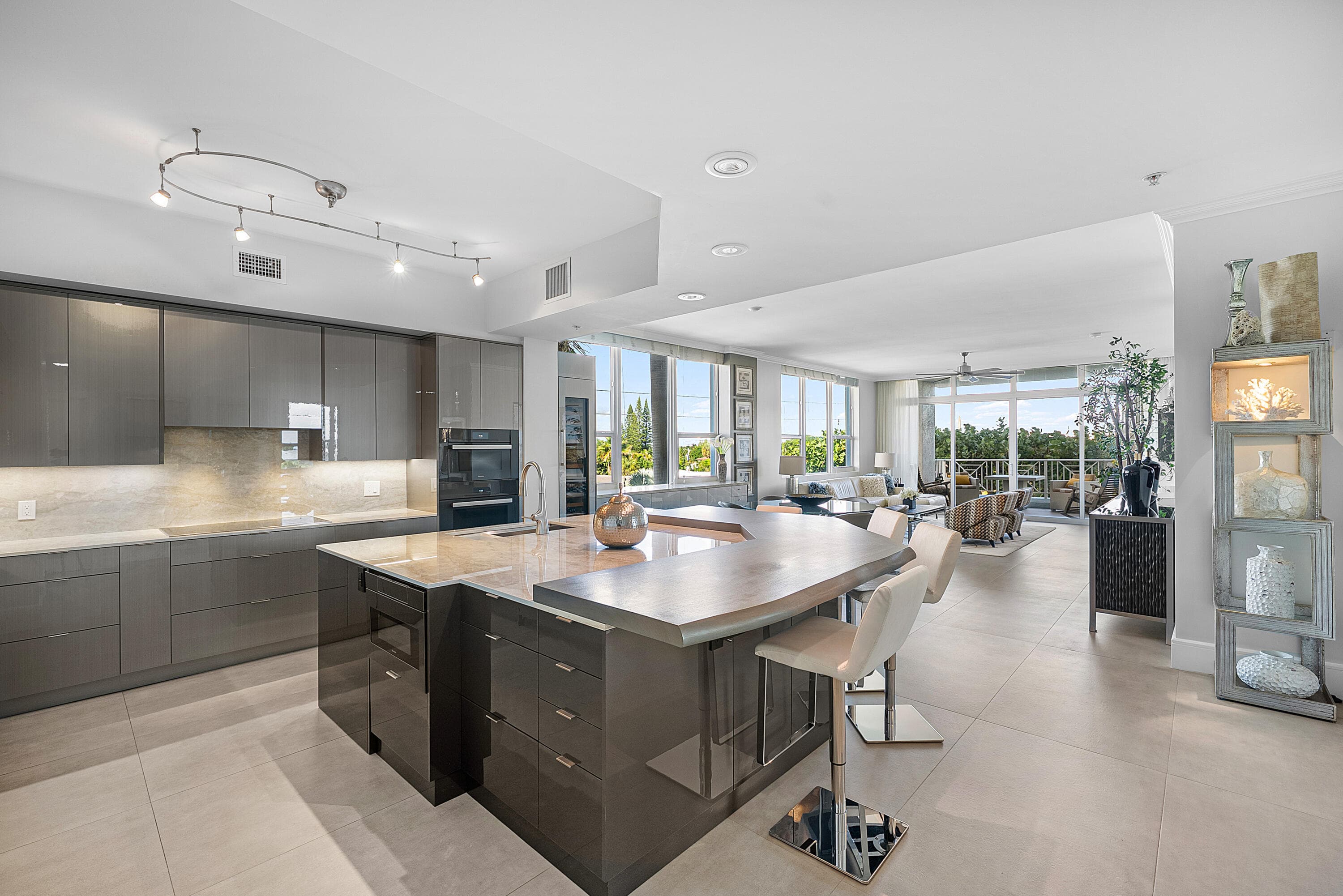 701 SE 21st Avenue 301, Deerfield Beach, FL 33441 — photo 1 of 64