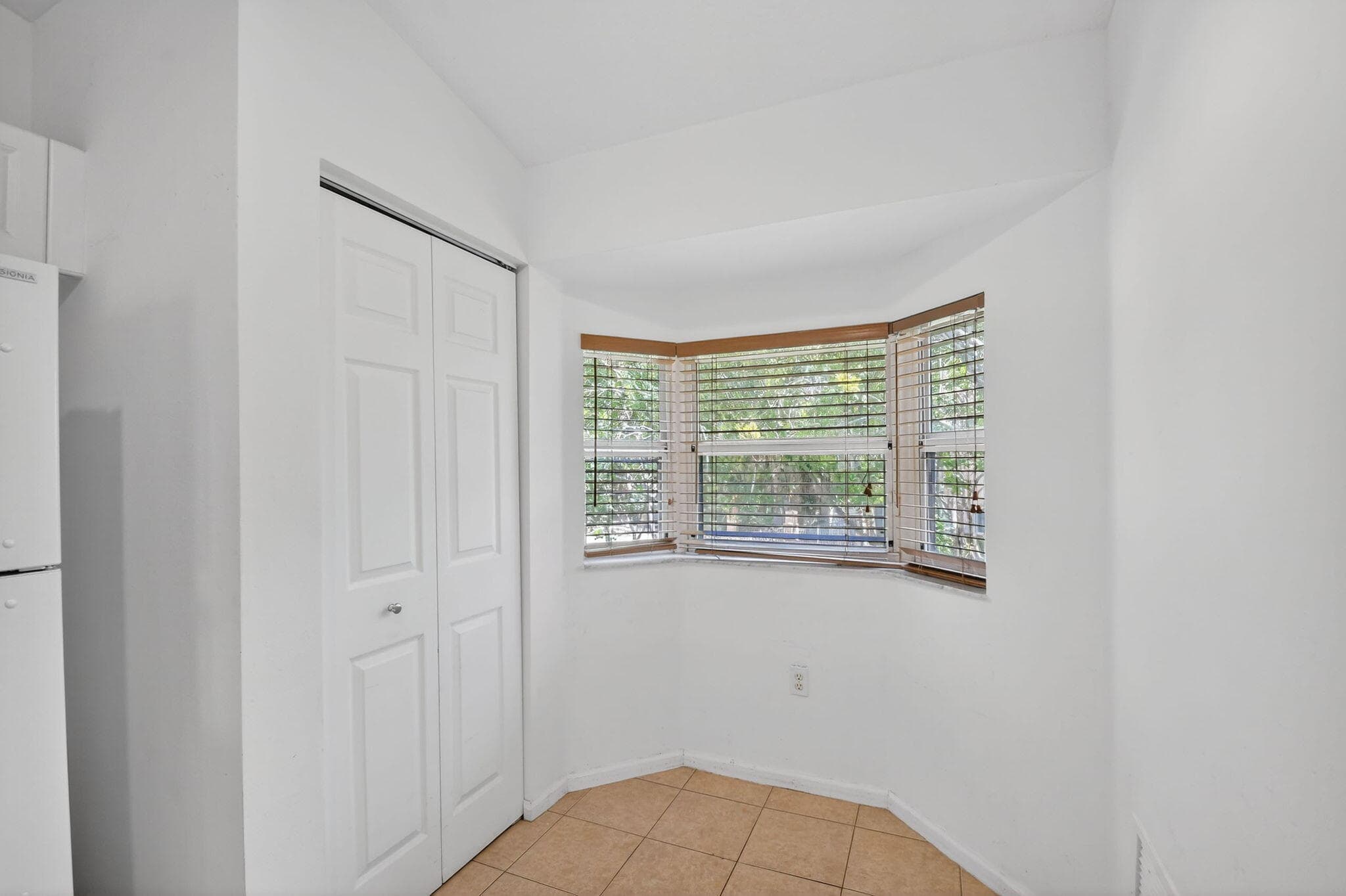 3790 N Jog Road 203, West Palm Beach, FL 33411 — photo 15 of 48