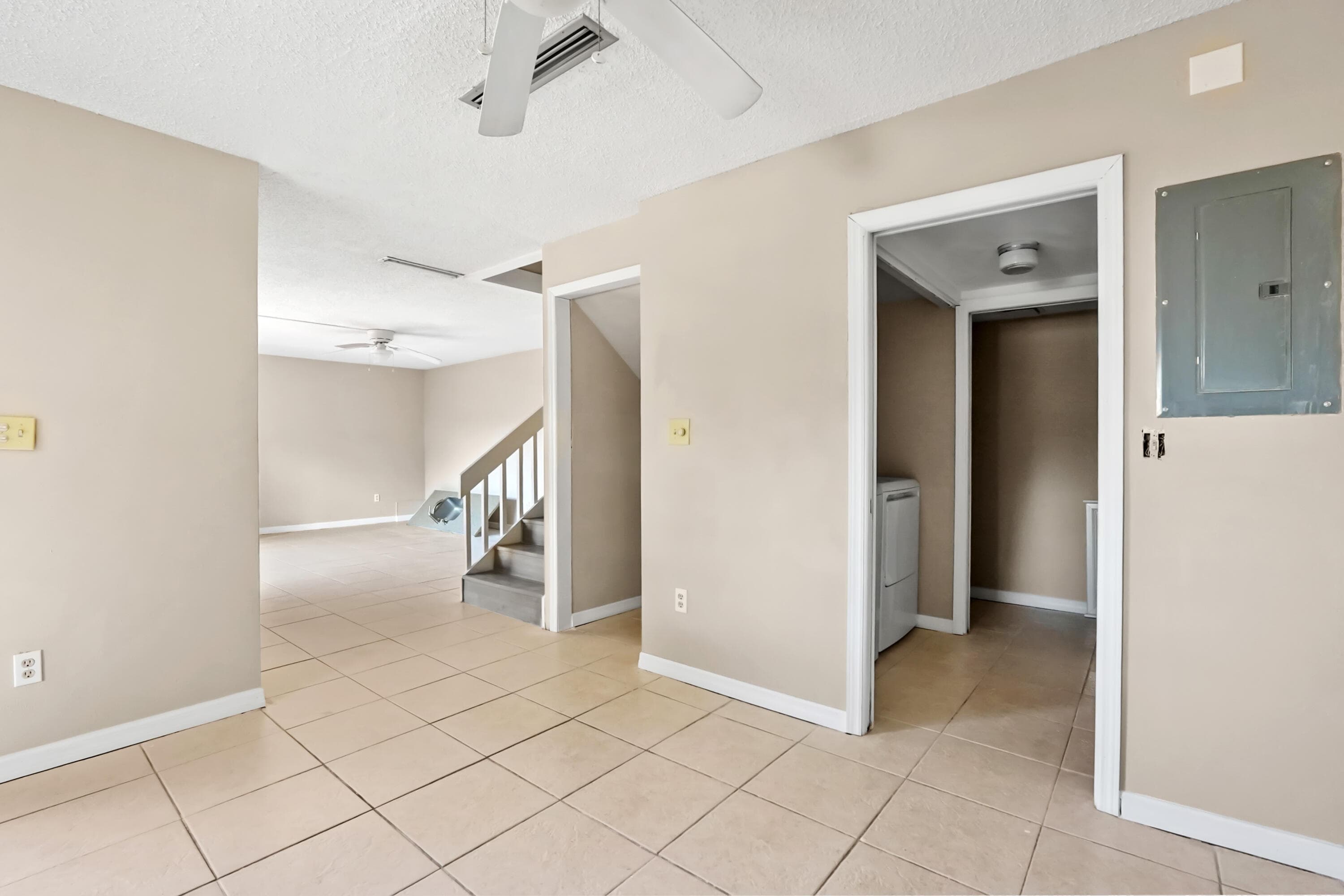 1302 Nebraska Avenue 6b, Fort Pierce, FL 34950 — photo 8 of 18