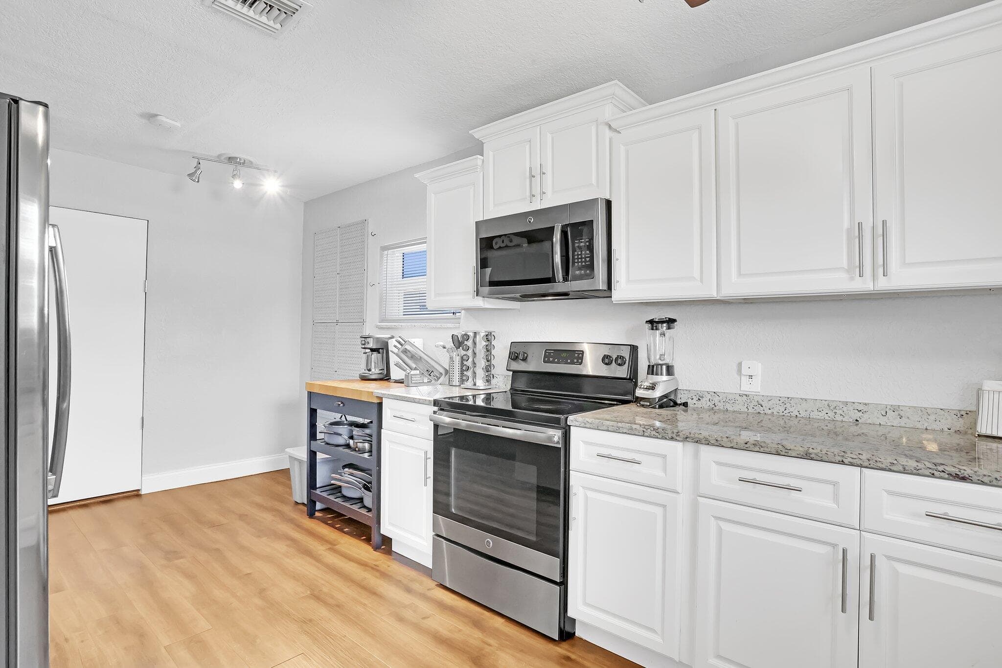 1325 SE 1st Avenue, Deerfield Beach, FL 33441 — photo 11 of 35