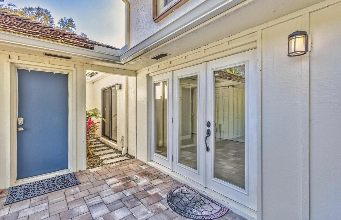 11433 Shady Lane, North Palm Beach, FL 33408 — photo 3 of 21