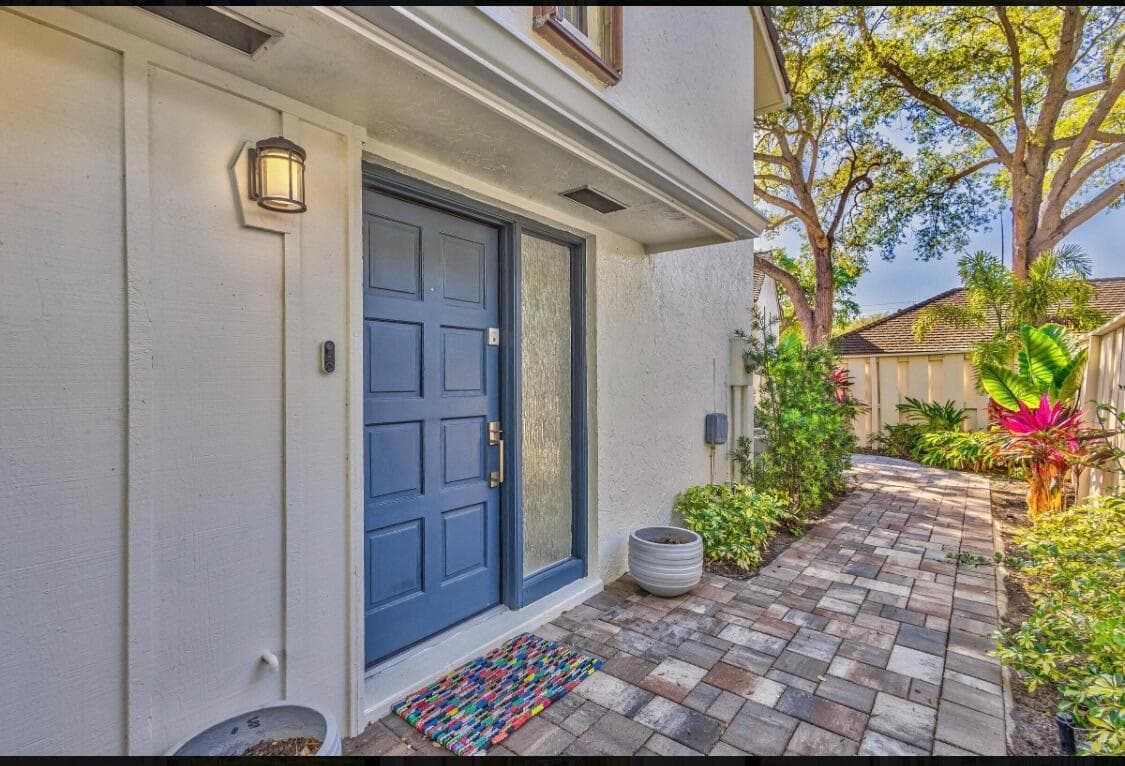 11433 Shady Lane, North Palm Beach, FL 33408 — photo 4 of 21