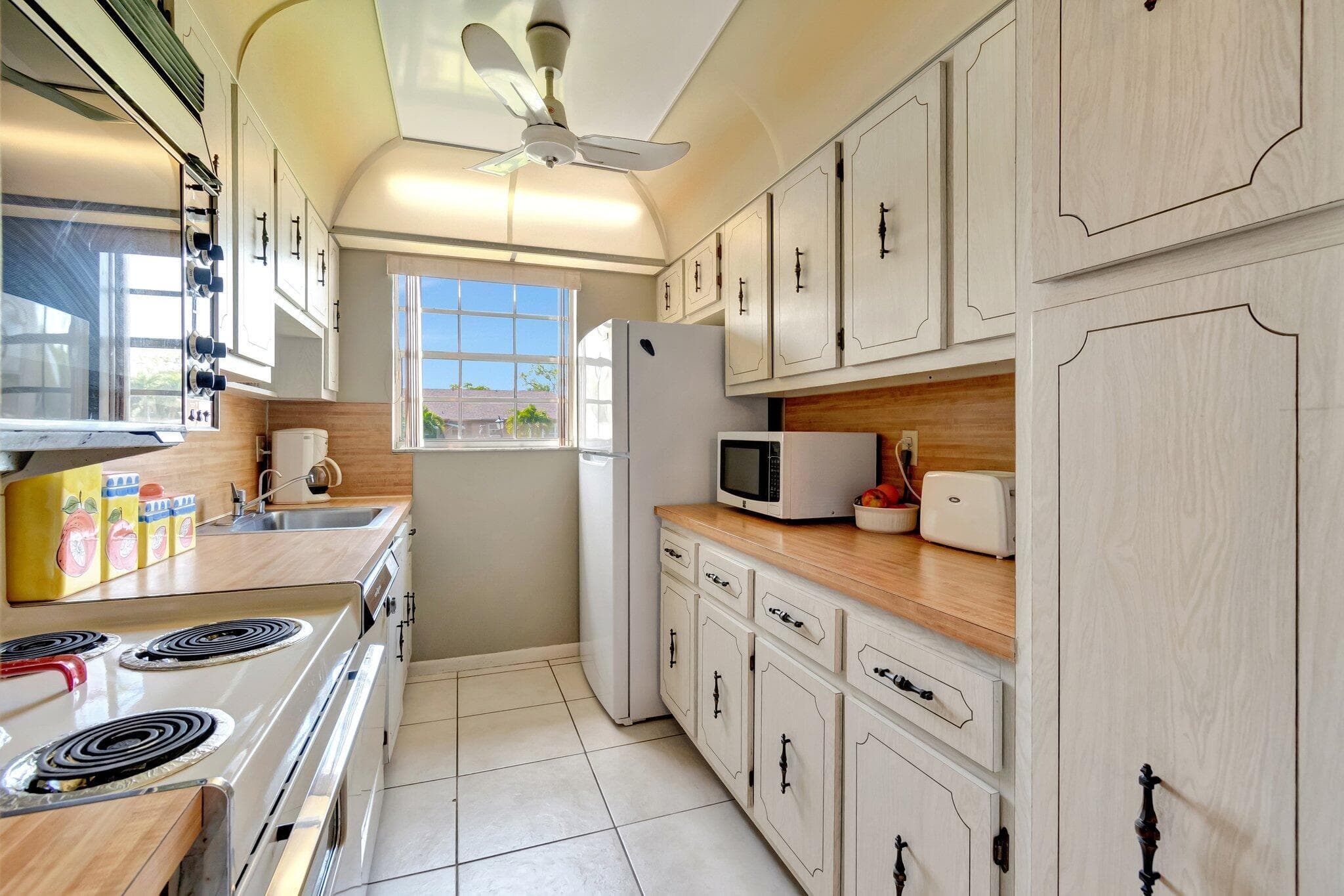 1245 High Point Place S C, Delray Beach, FL 33445 — photo 17 of 45