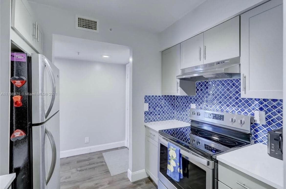 1350 SE 3rd Avenue 211, Dania Beach, FL 33004 — photo 4 of 18