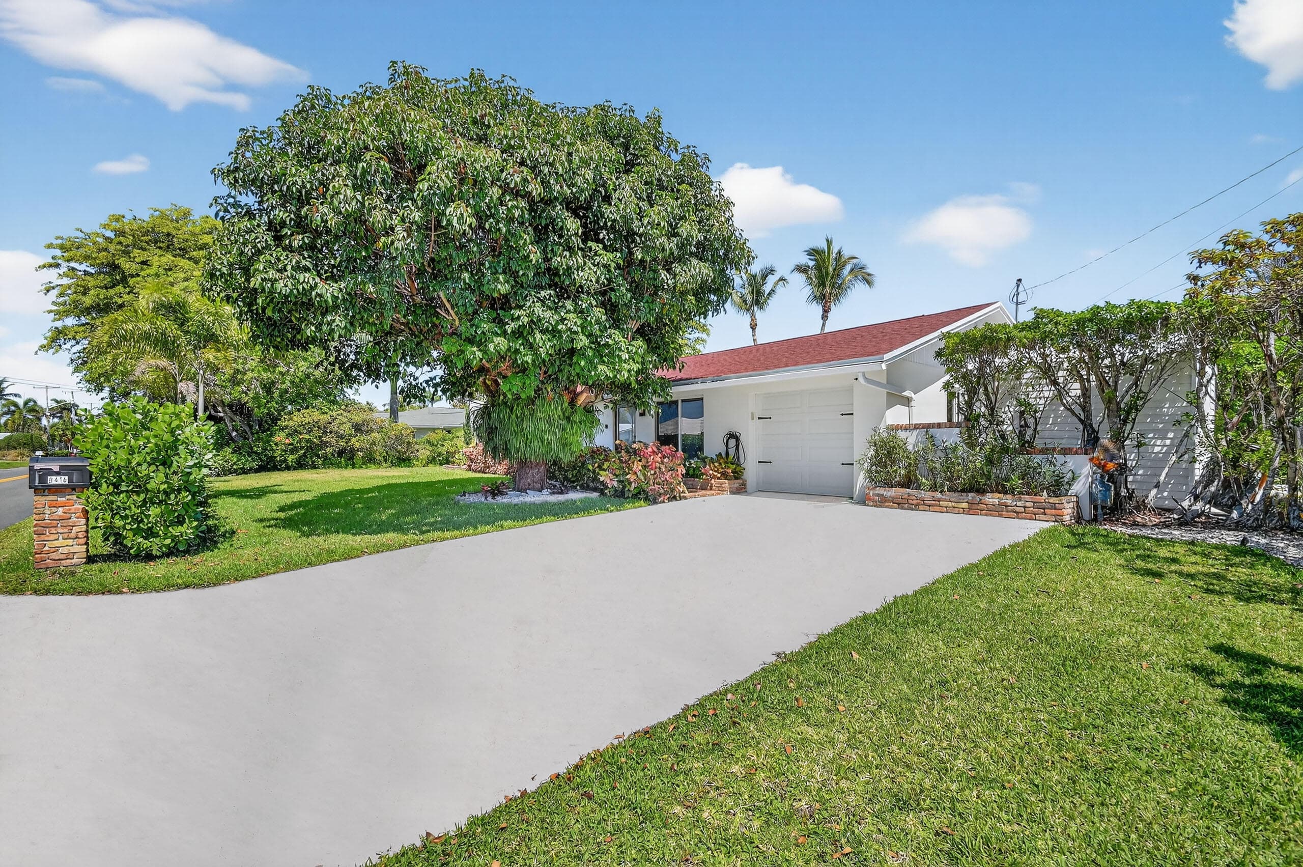 8416 Pine Tree Lane, West Palm Beach, FL 33406 — photo