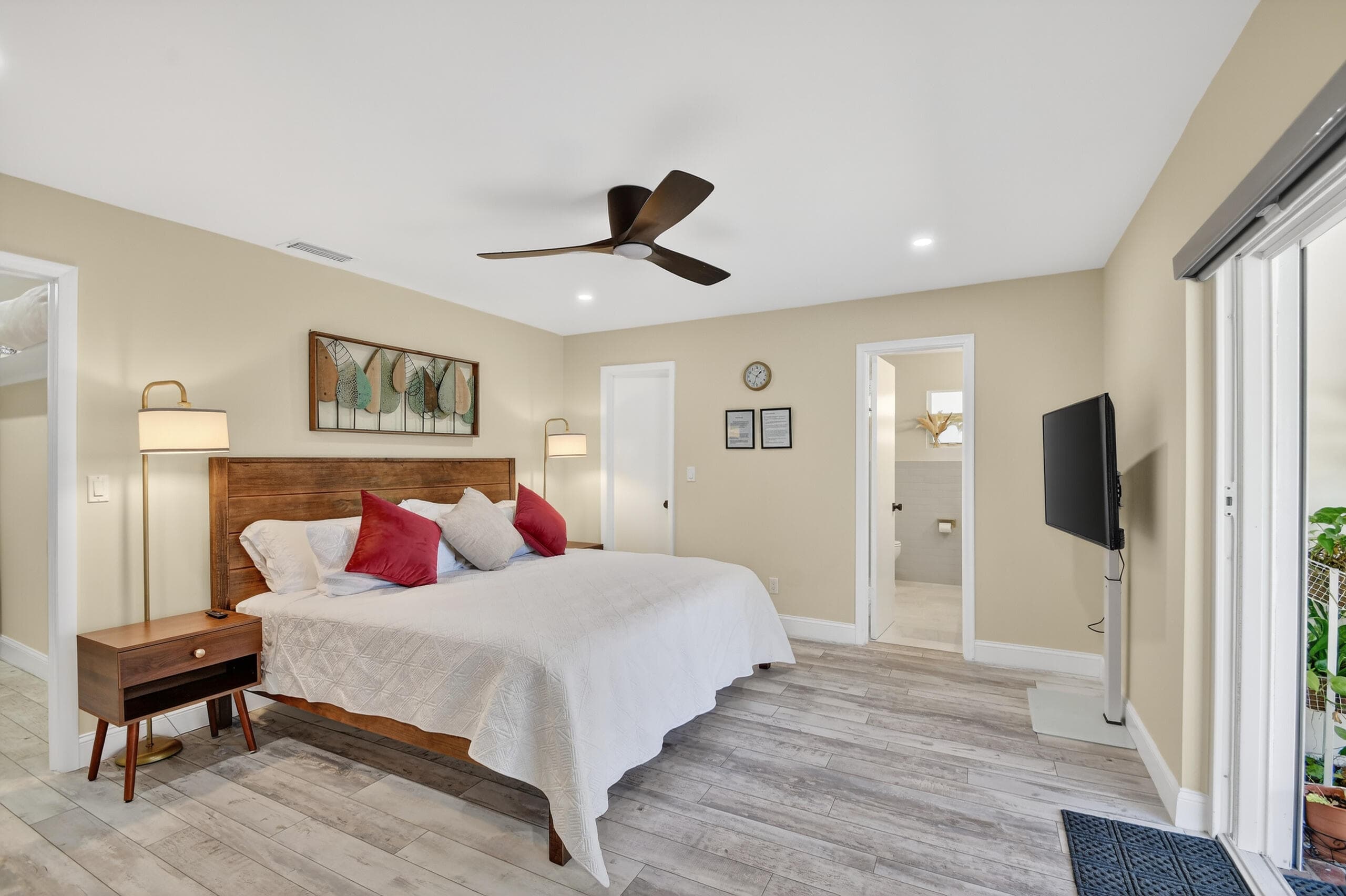 8416 Pine Tree Lane, West Palm Beach, FL 33406 — photo 16 of 54