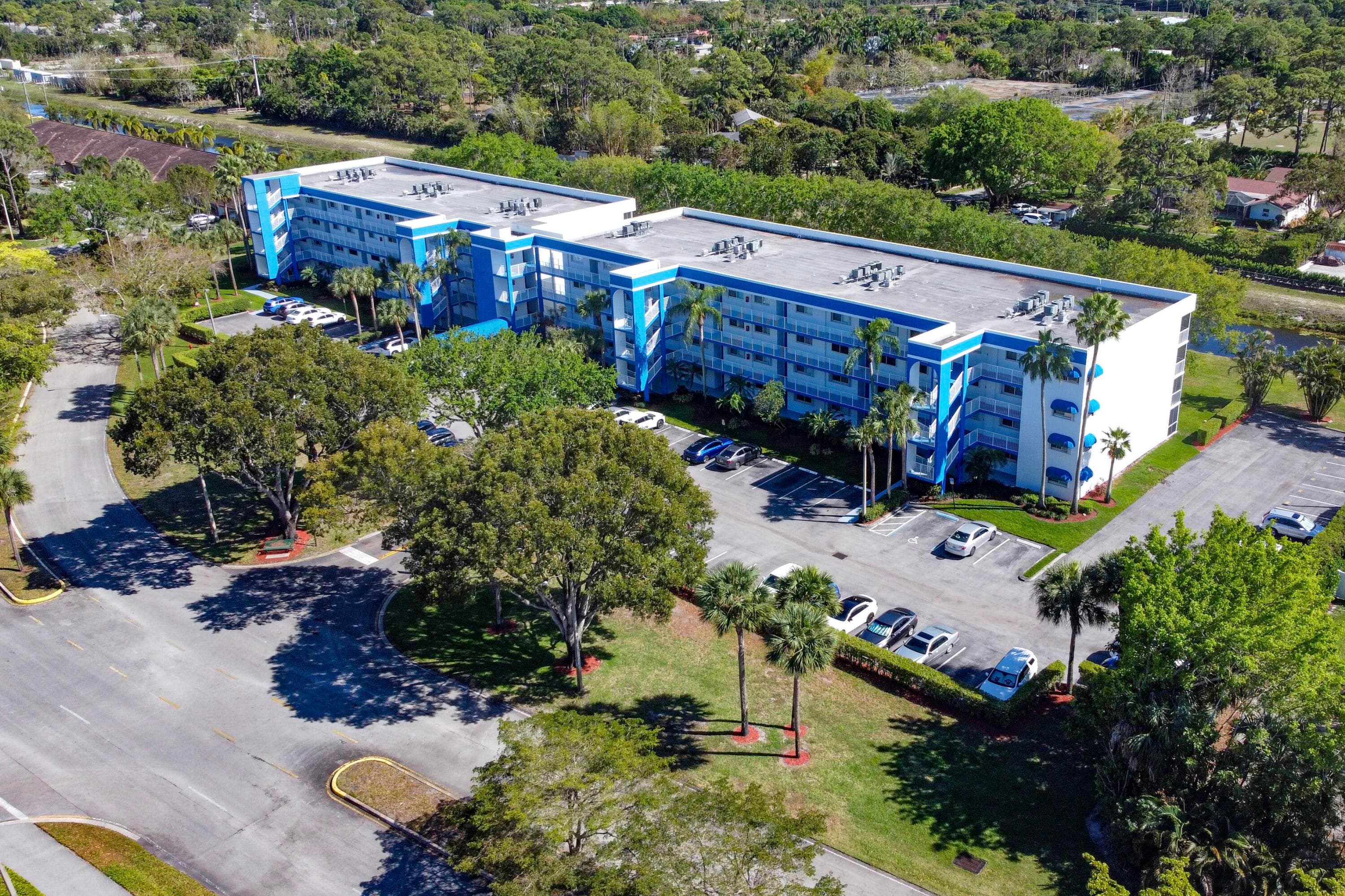 4734 Lucerne Lakes Boulevard E 301, Lake Worth, FL 33467 — photo 27 of 34