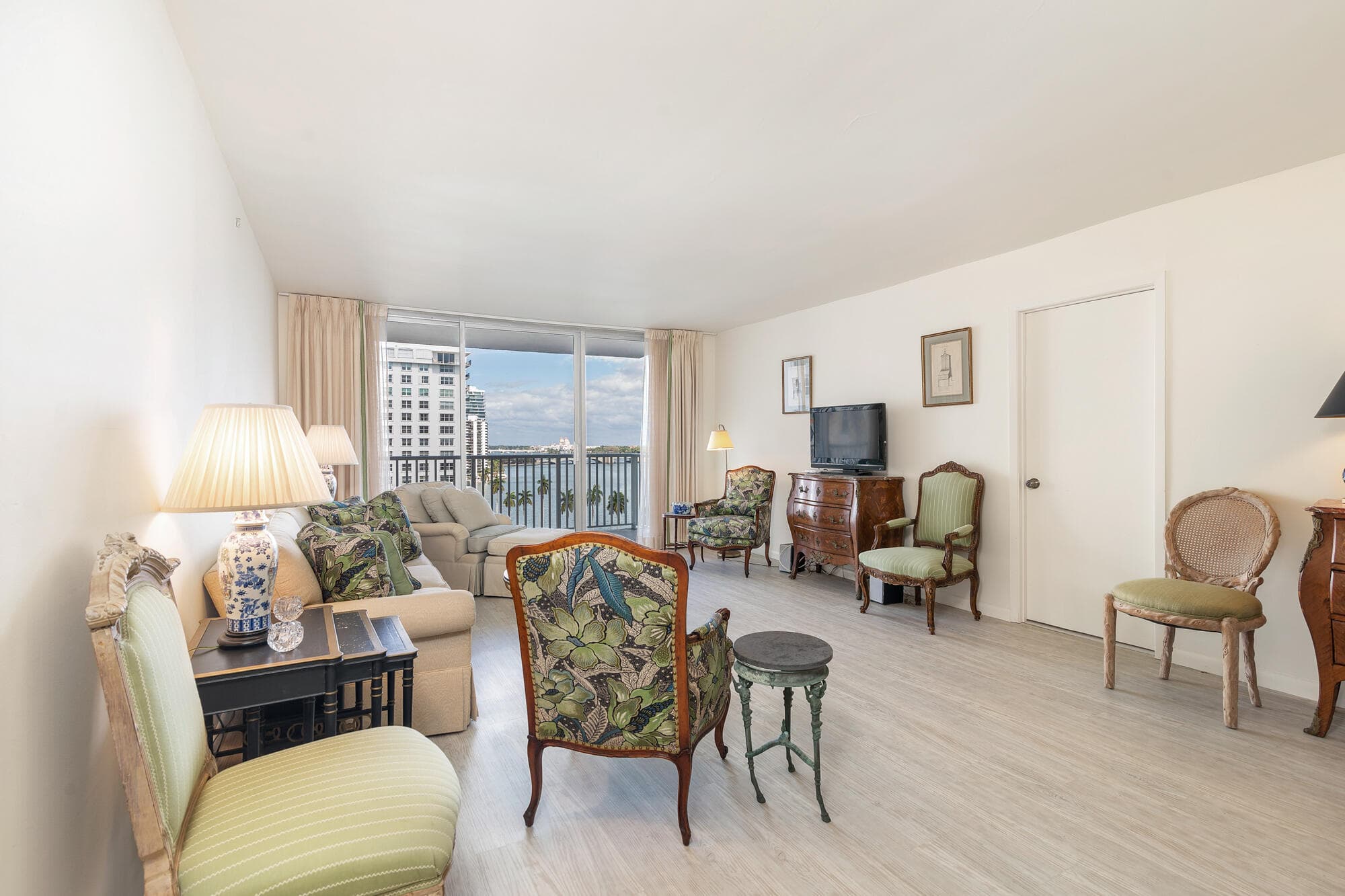 1801 S Flagler Drive 1105, West Palm Beach, FL 33401 — photo 3 of 28