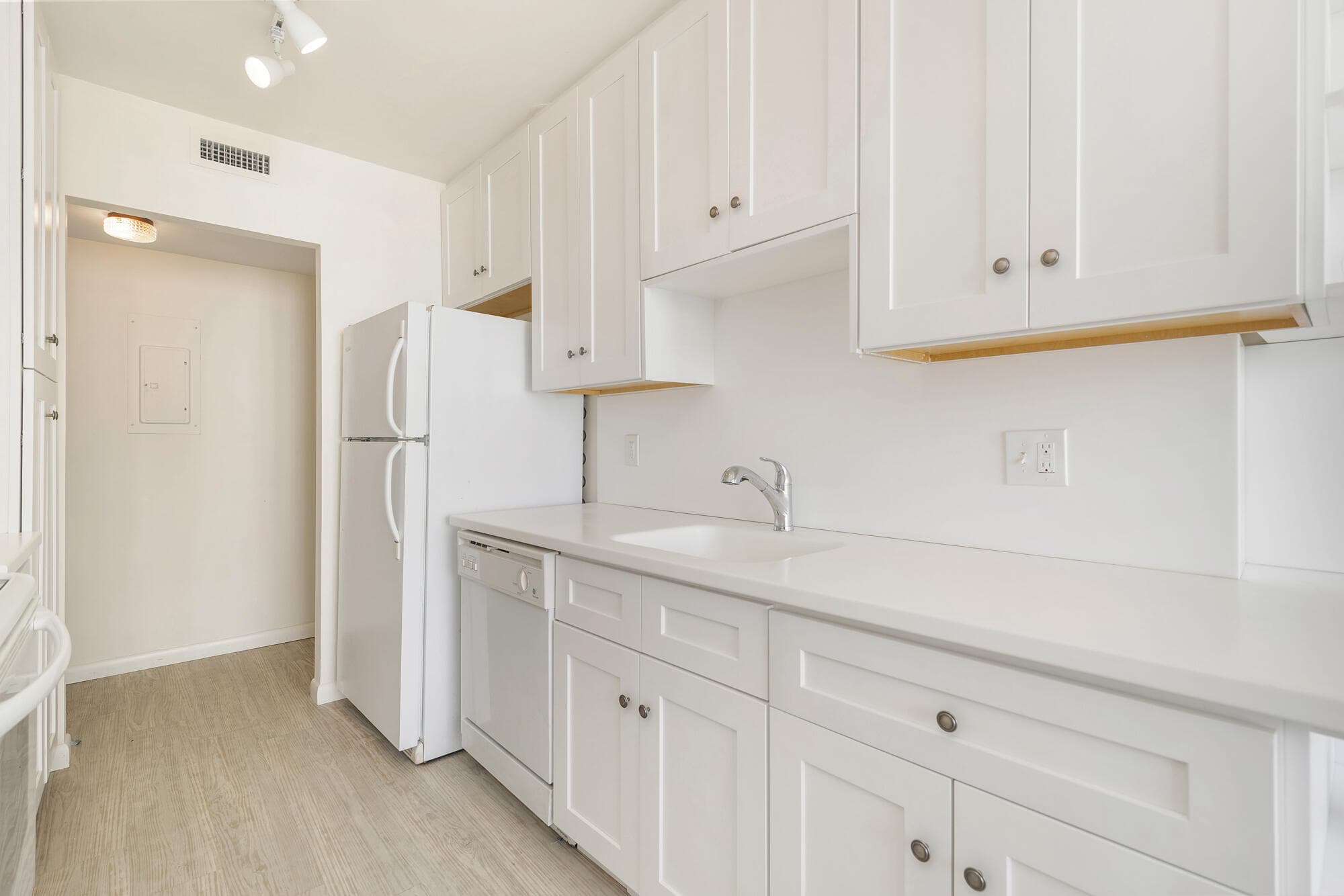 1801 S Flagler Drive 1105, West Palm Beach, FL 33401 — photo 10 of 28