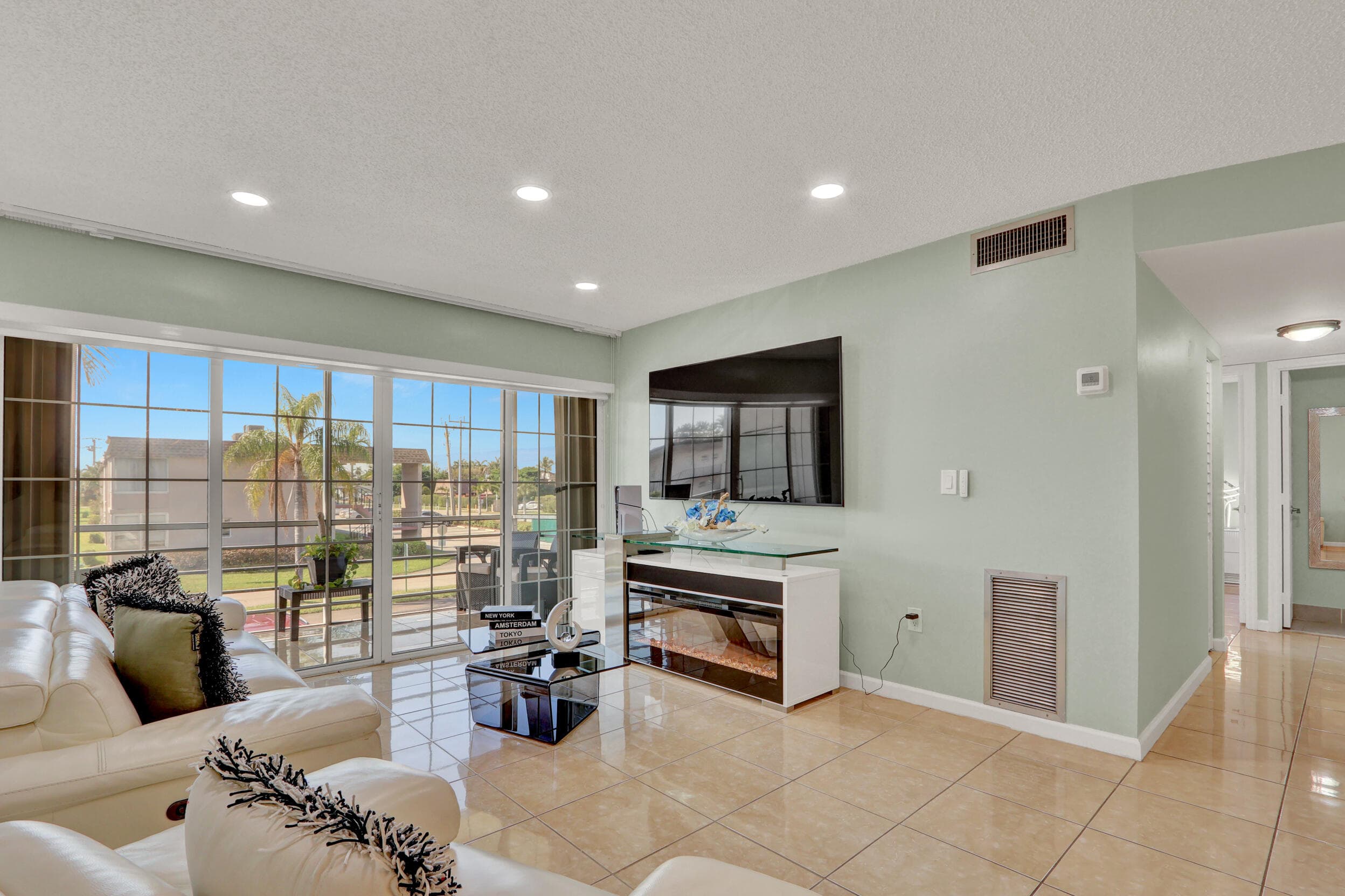 502 Davis Road 12, Palm Springs, FL 33461 — photo 6 of 23
