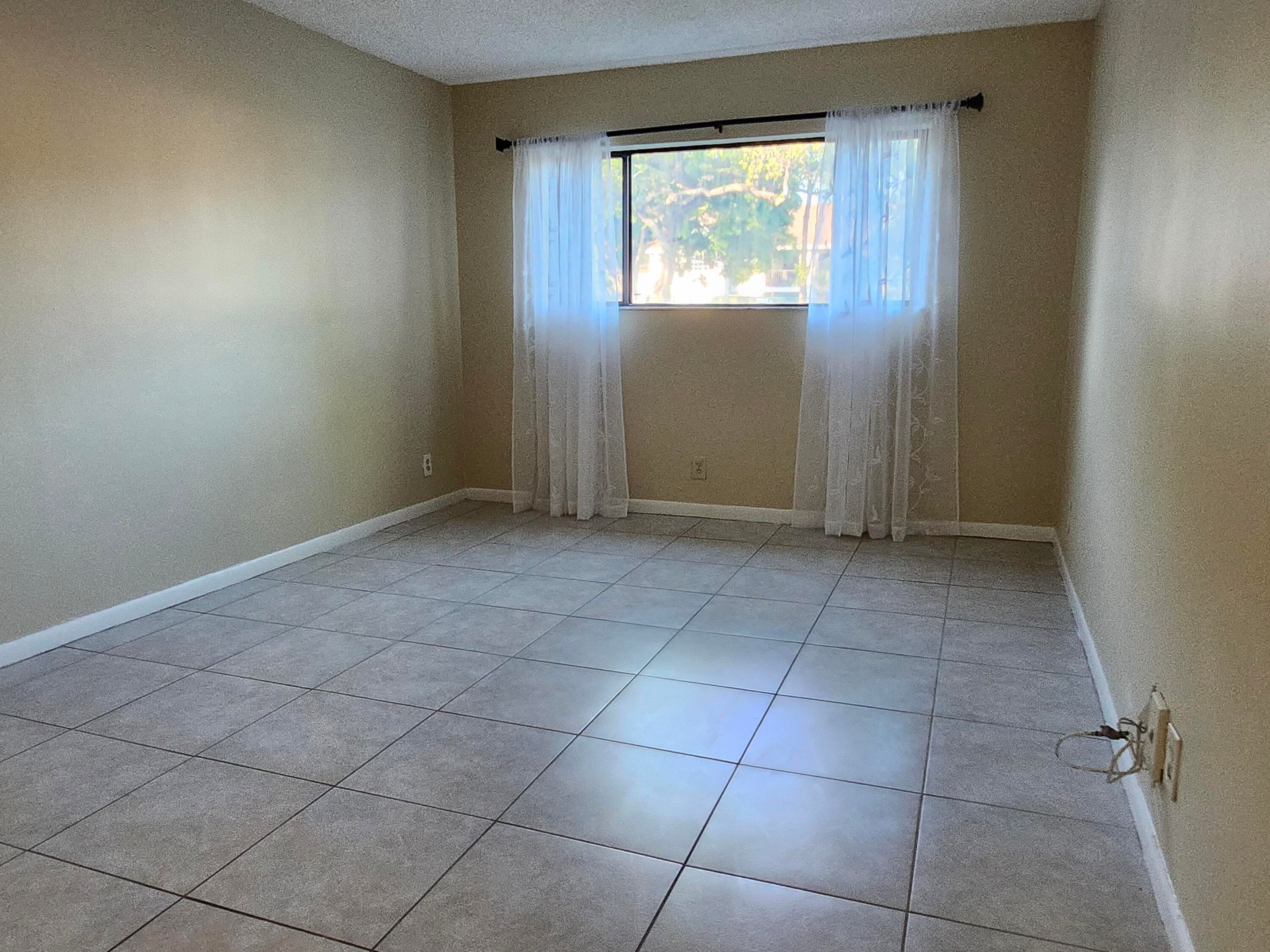545 Trace Circle 105, Deerfield Beach, FL 33441 — photo 18 of 44