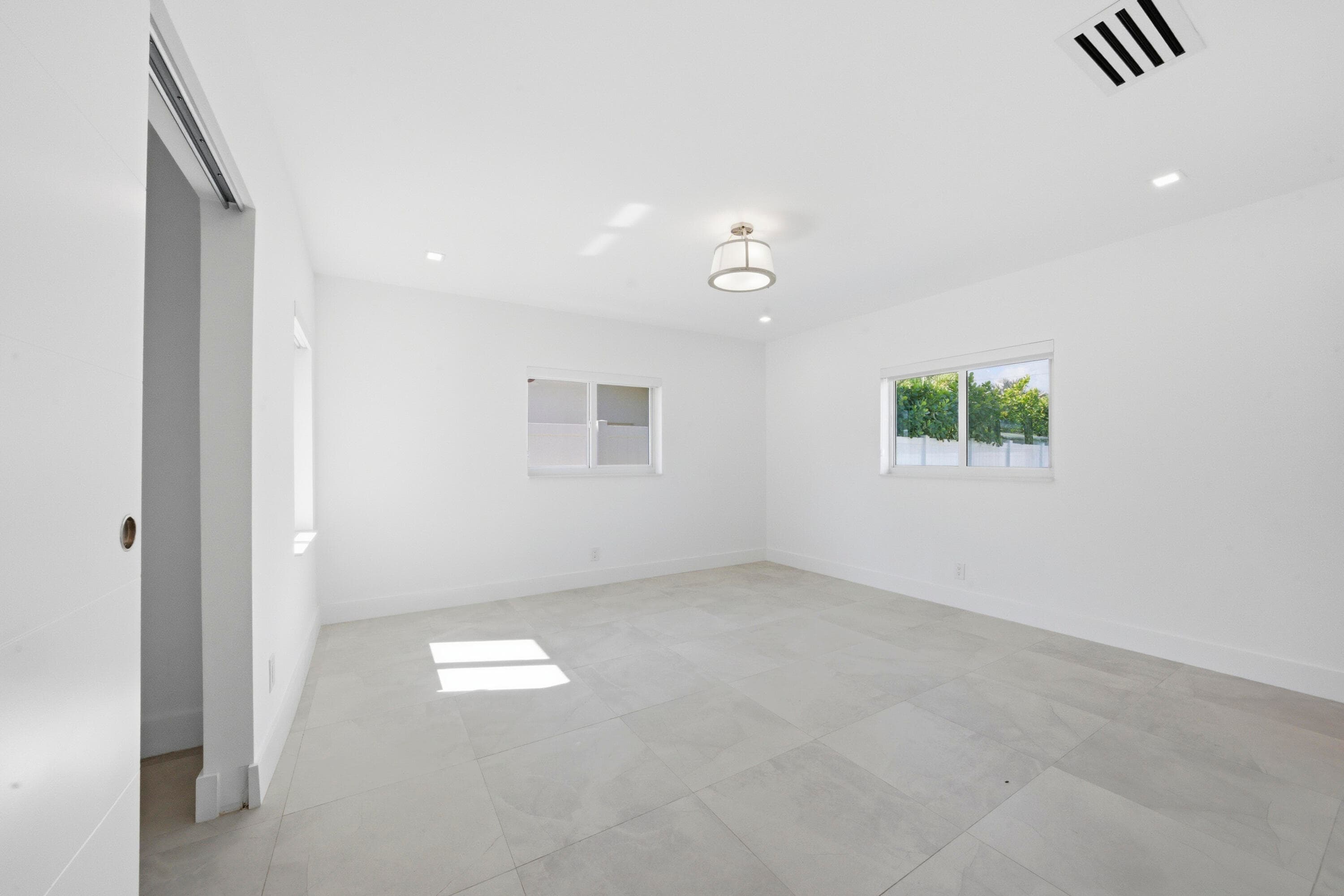 2001 NE 17th Way, Fort Lauderdale, FL 33305 — photo 12 of 25