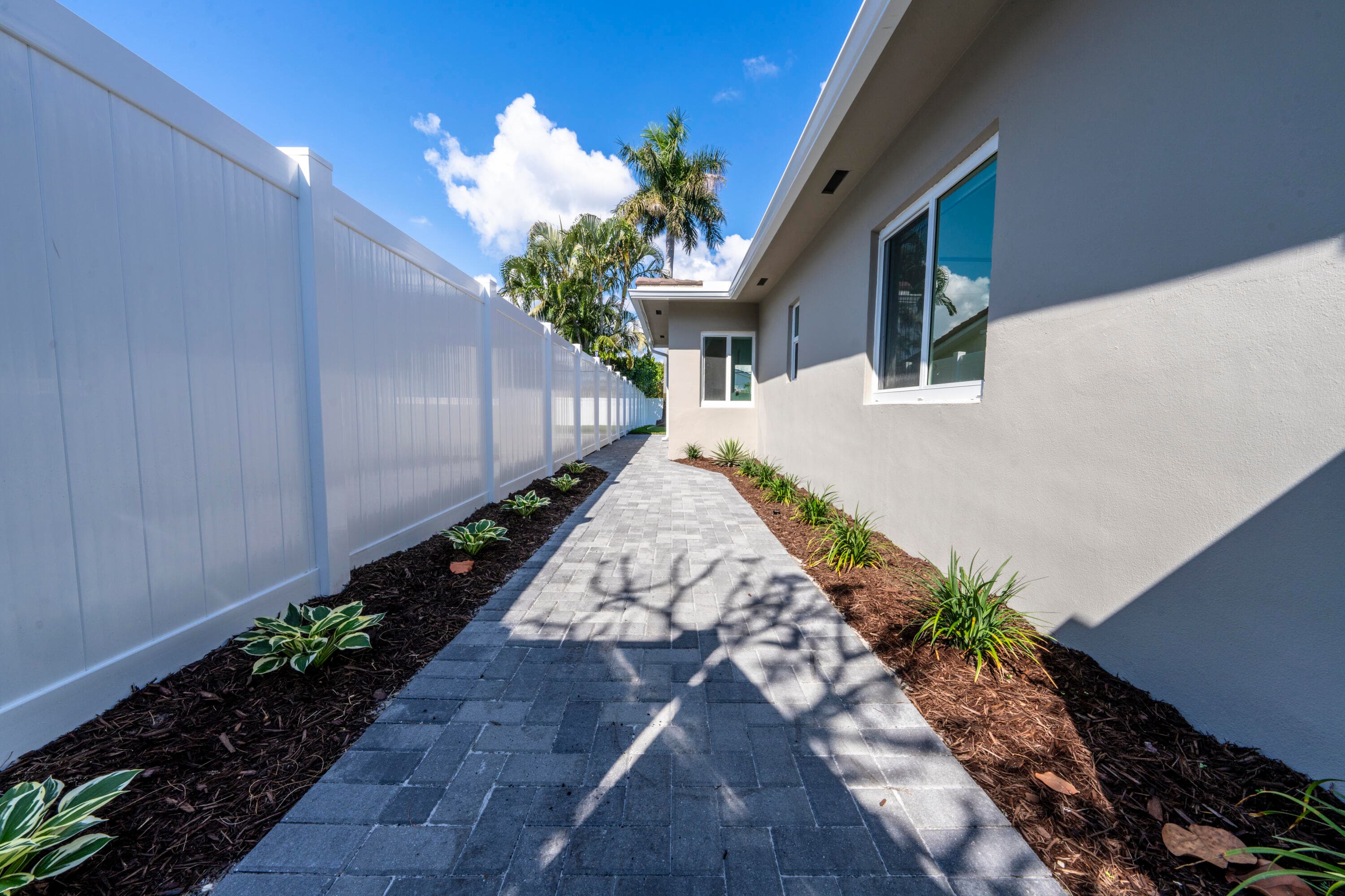 2001 NE 17th Way, Fort Lauderdale, FL 33305 — photo 21 of 25