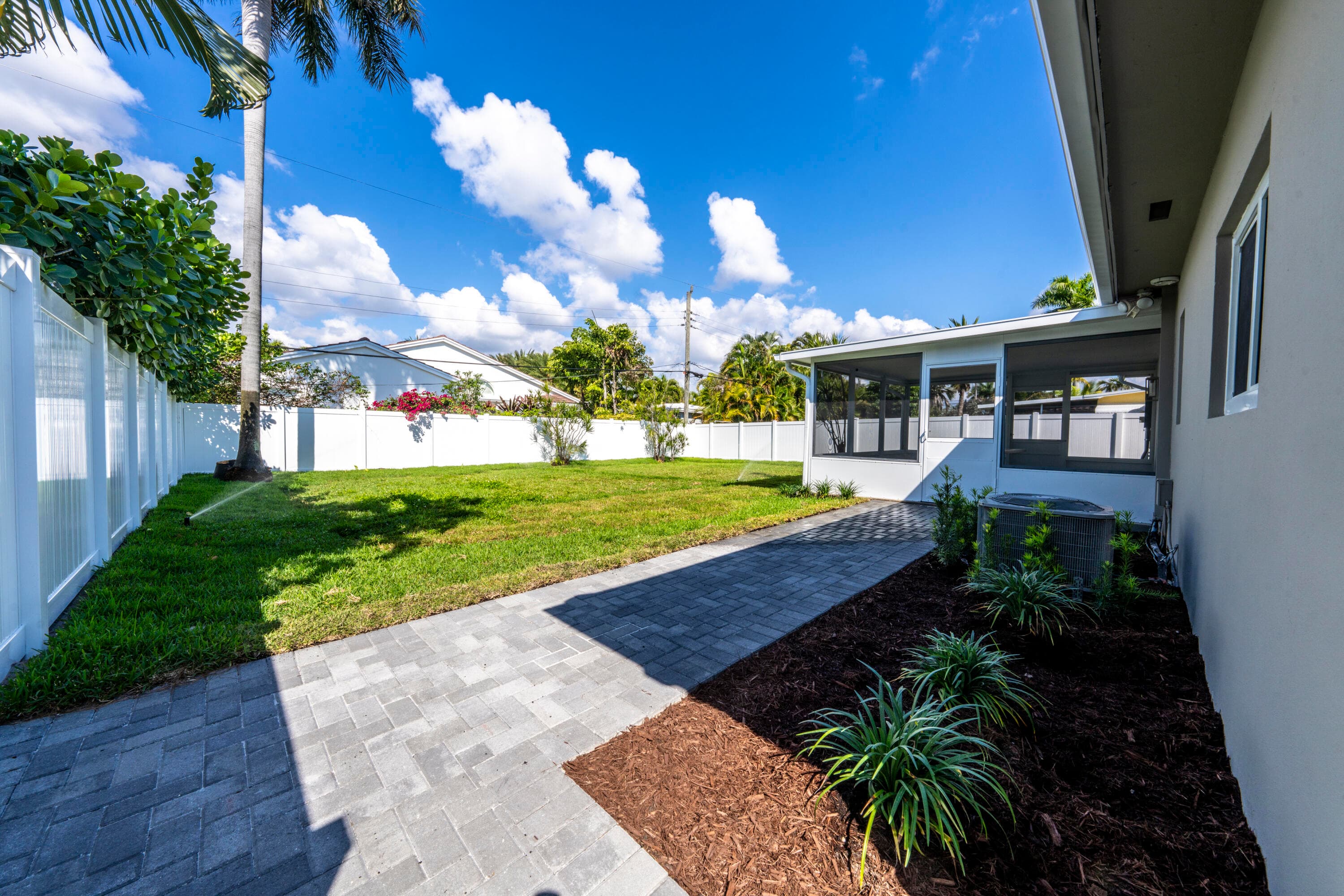 2001 NE 17th Way, Fort Lauderdale, FL 33305 — photo 22 of 25