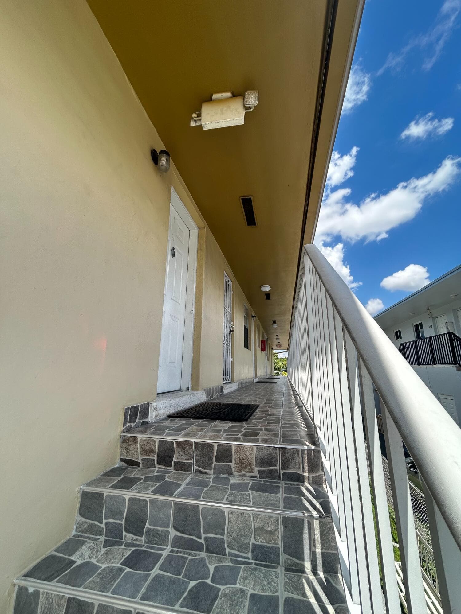 715 W 29th Street, Hialeah, FL — photo 4 of 6