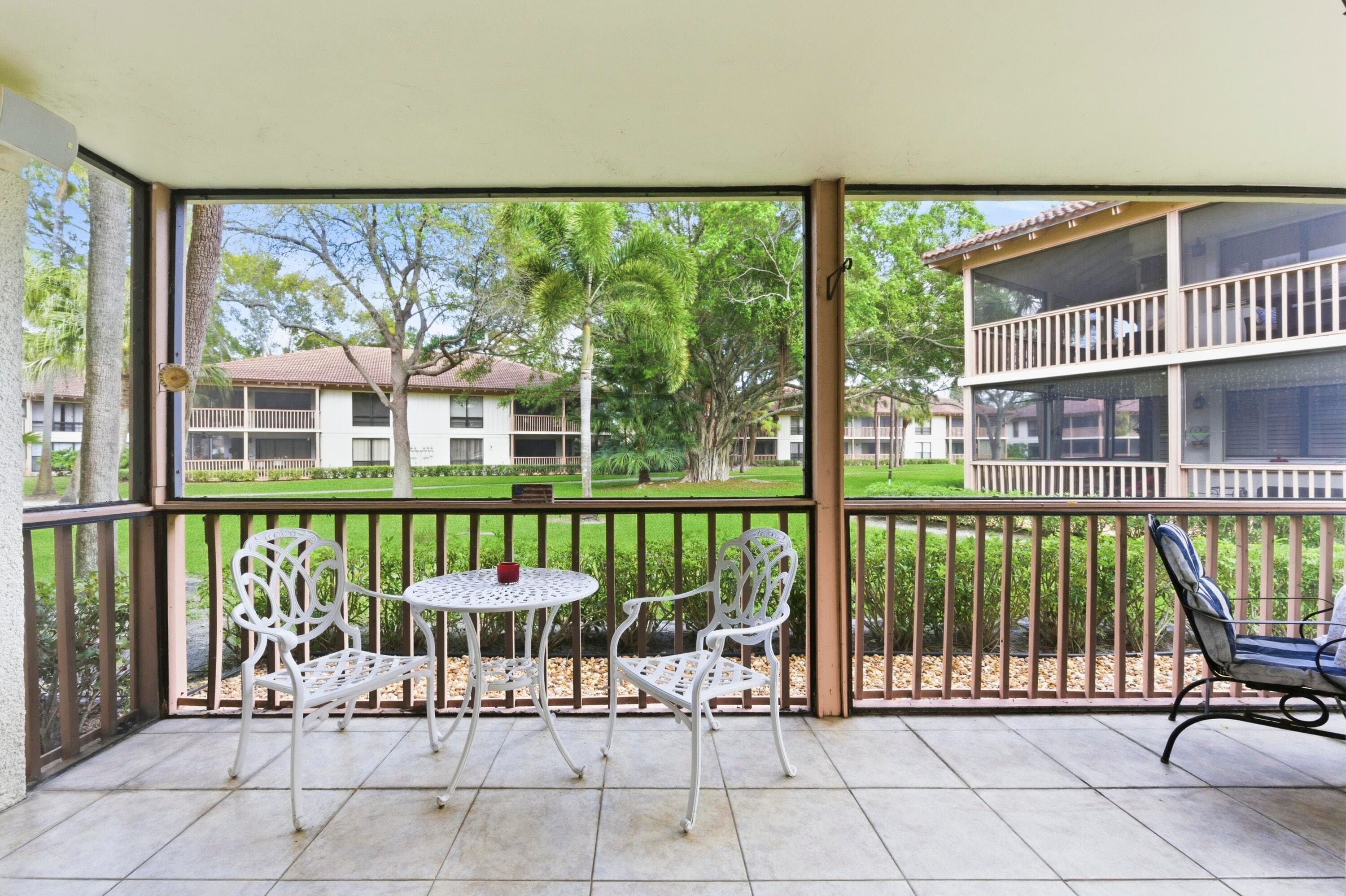 137 Brackenwood Road, Palm Beach Gardens, FL 33418 — photo 11 of 43