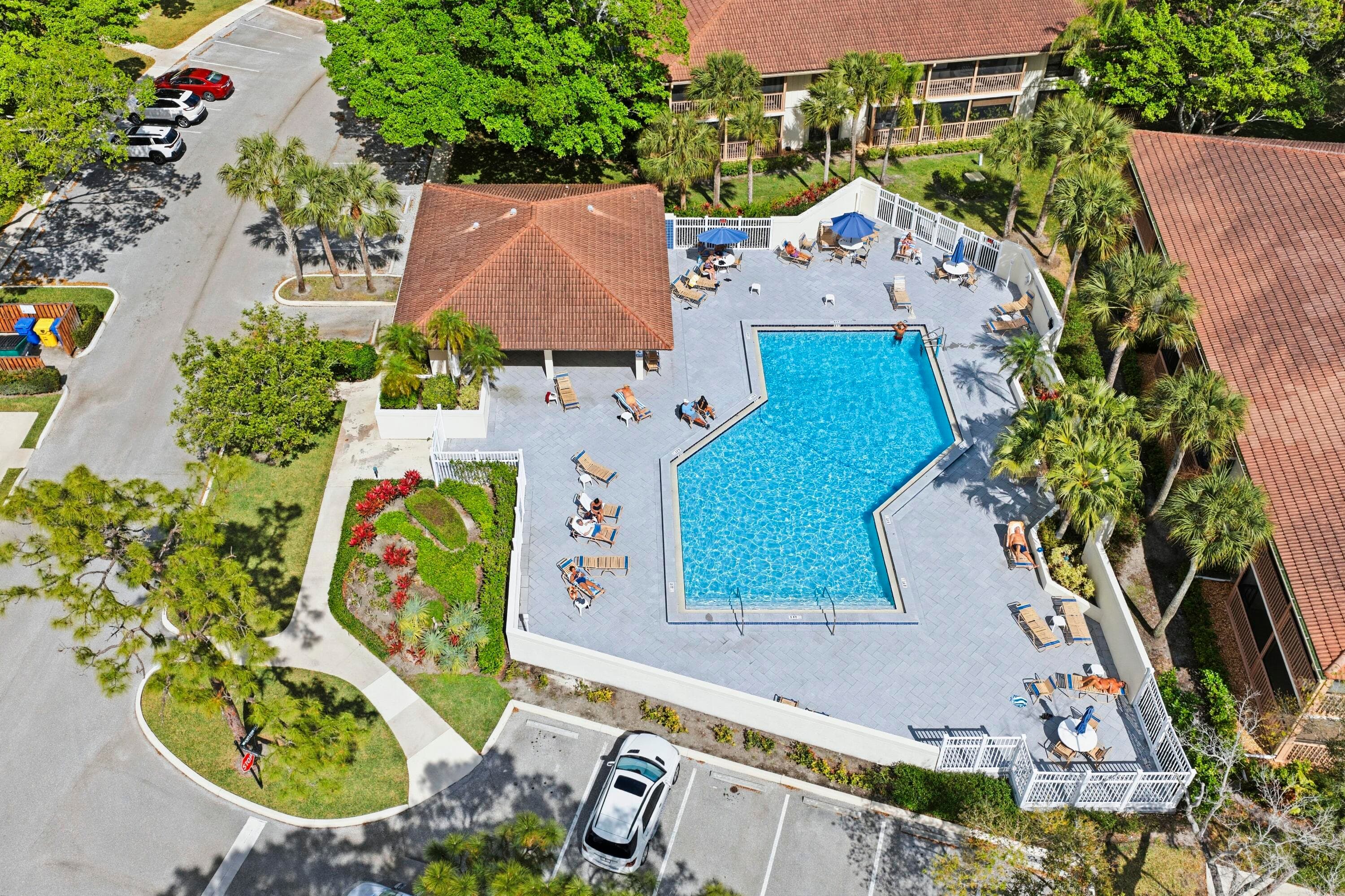 137 Brackenwood Road, Palm Beach Gardens, FL 33418 — photo 34 of 43