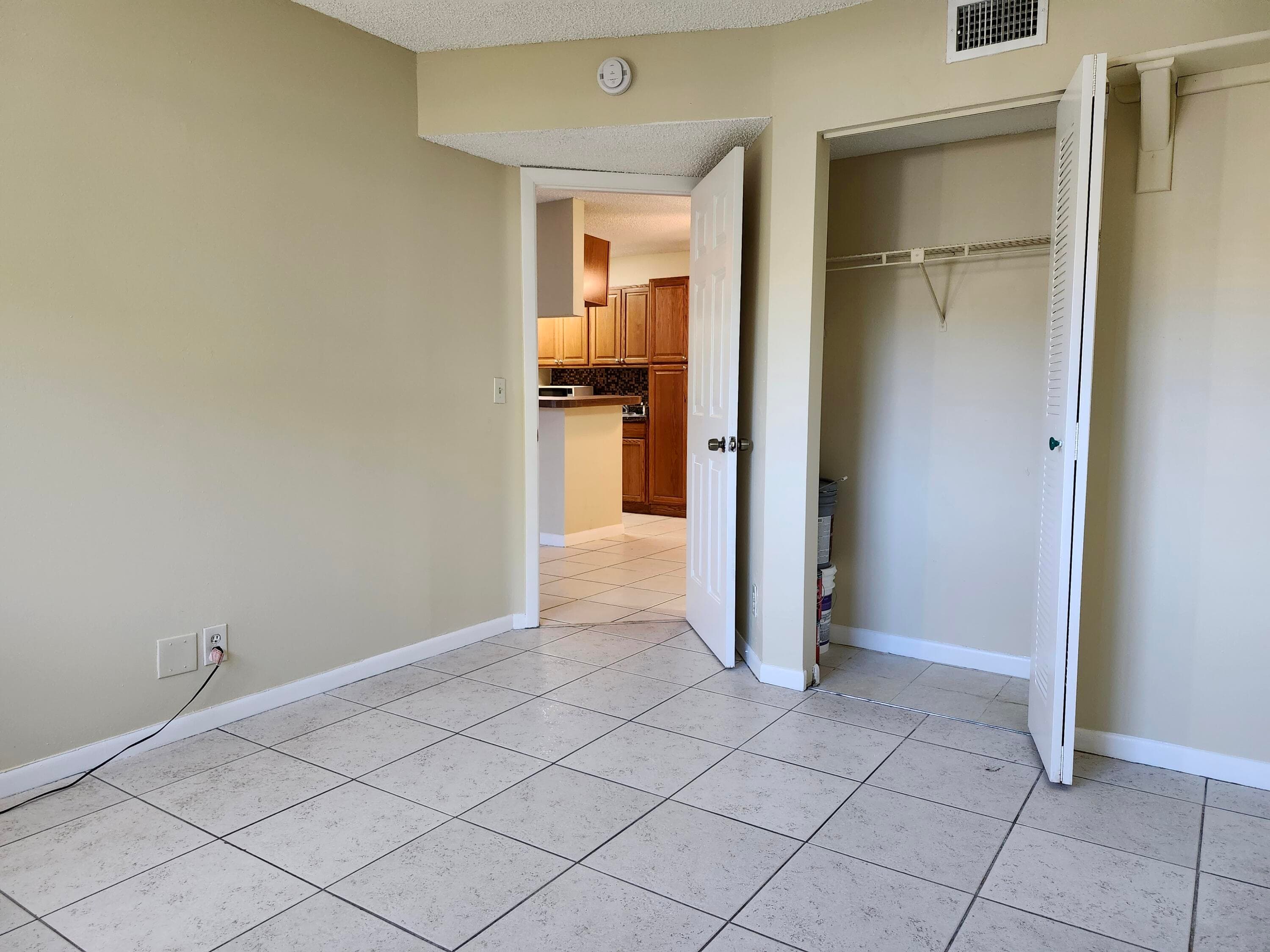 545 Trace Circle 105, Deerfield Beach, FL 33441 — photo 32 of 44