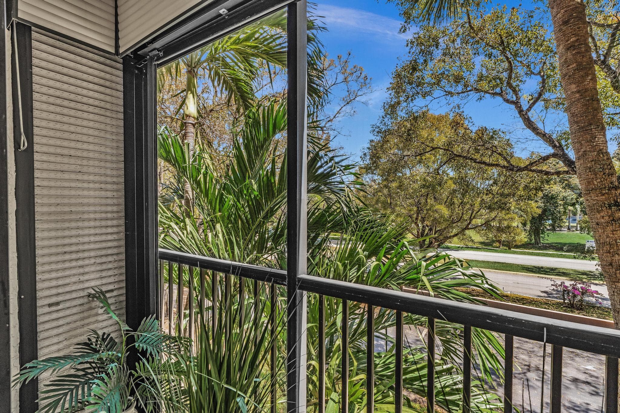 2804 N 46th Avenue C330, Hollywood, FL 33021 — photo 10 of 57