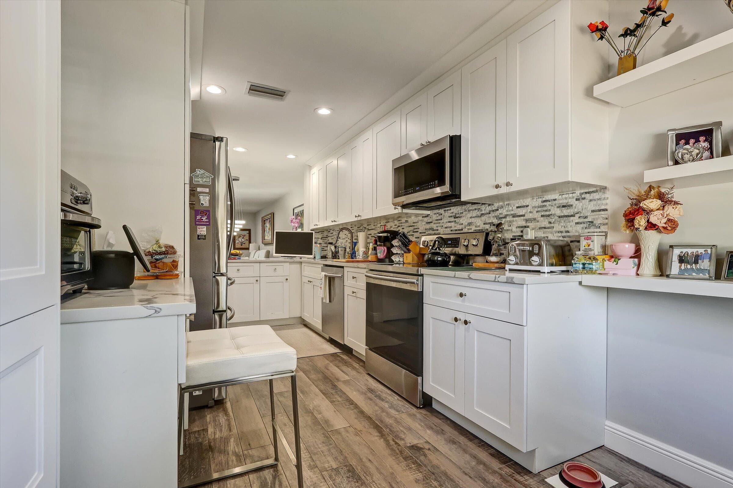 34 W Stratford Ln Lane W D, Boynton Beach, FL 33436 — photo 3 of 24