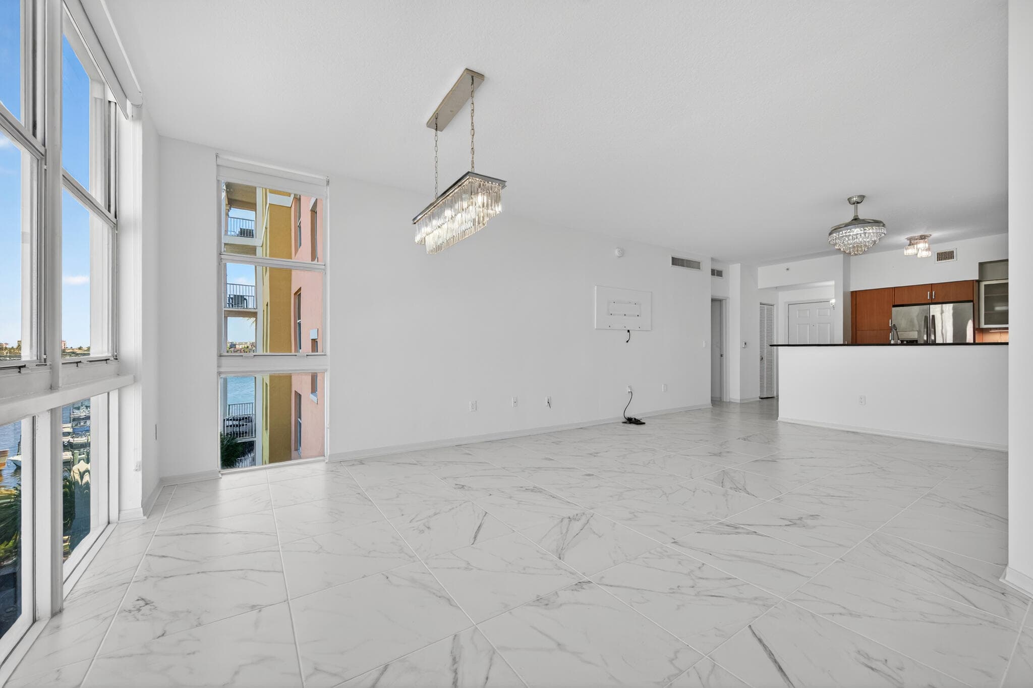 806 E Windward Way 403, Lantana, FL 33462 — photo 4 of 32