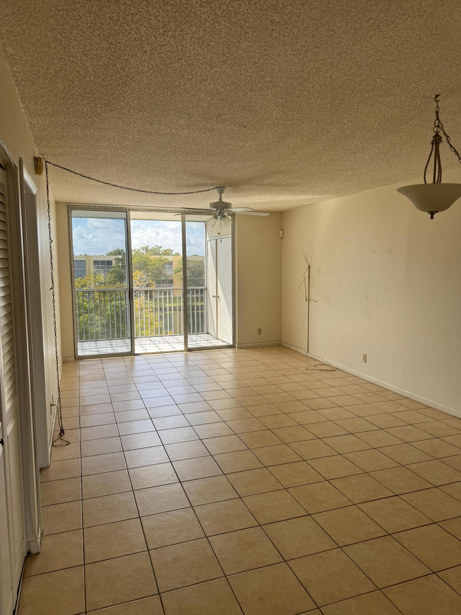 3141 NW 47th Terrace 430, Lauderdale Lakes, FL 33319 — photo 3 of 18