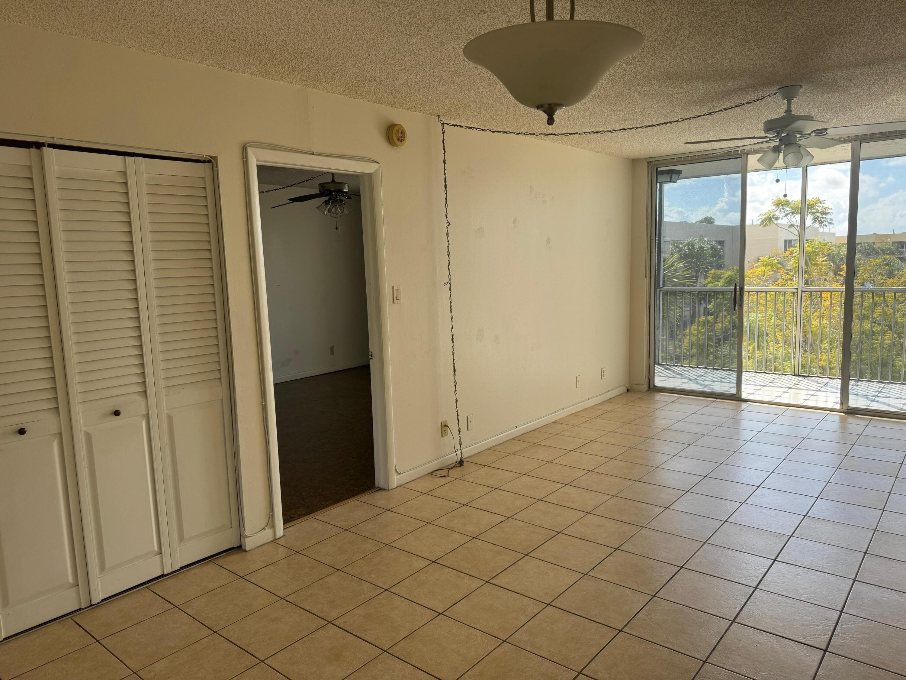 3141 NW 47th Terrace 430, Lauderdale Lakes, FL 33319 — photo 6 of 18