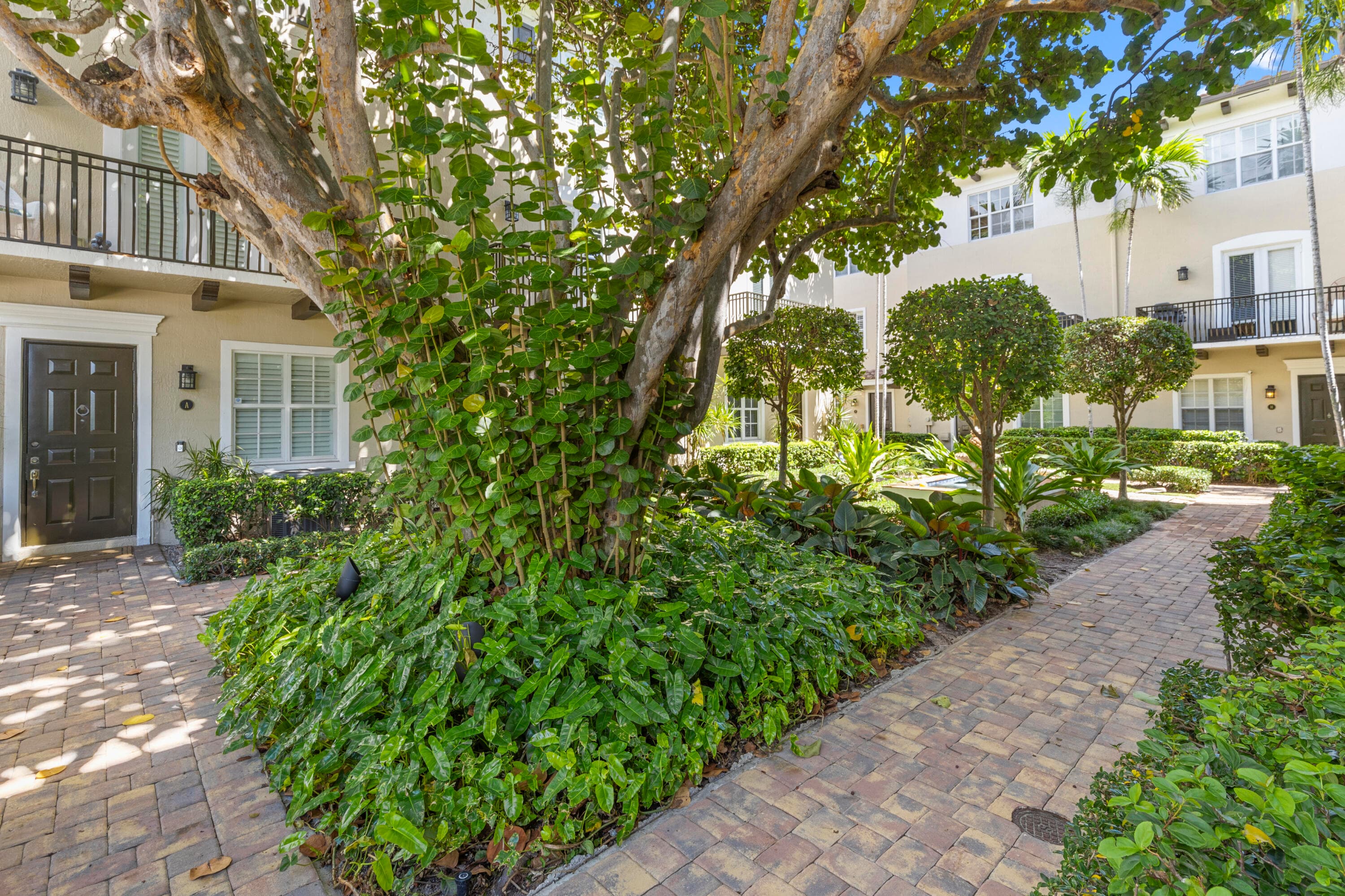 65 SE 5th Avenue, Delray Beach, FL 33483 — photo 7 of 47