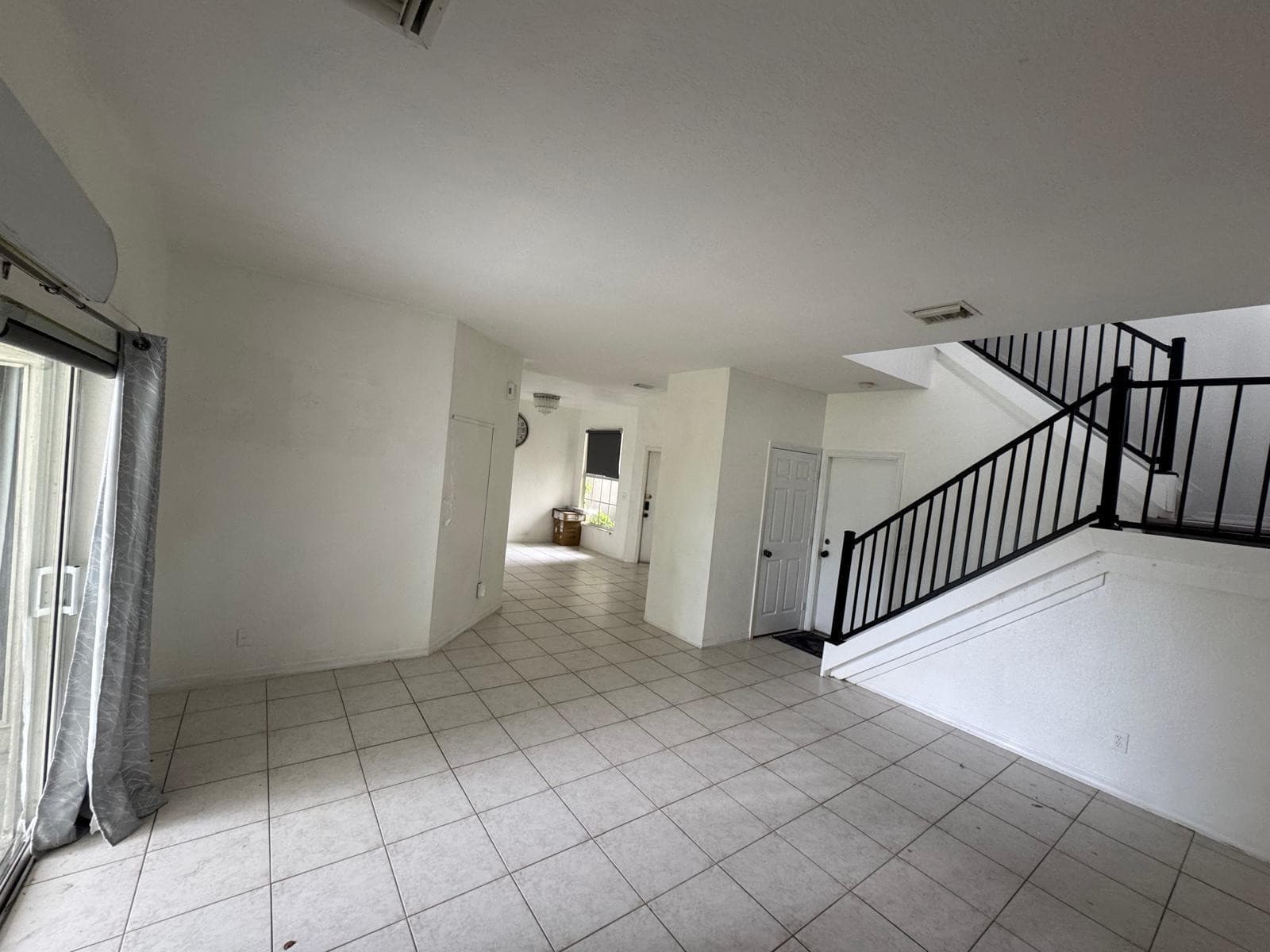 5665 NW 117th Avenue, Coral Springs, FL 33076 — photo 10 of 21
