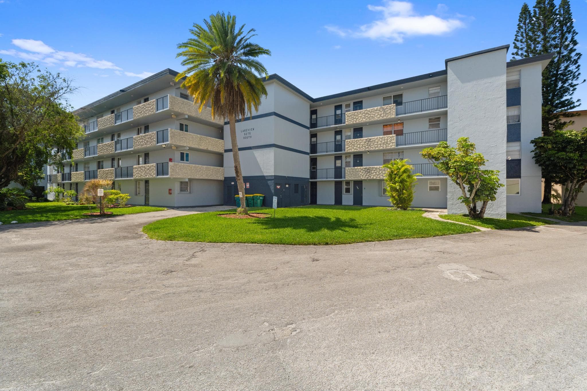 5275 NW 10th Court 305, Plantation, FL 33313 — photo 35 of 44