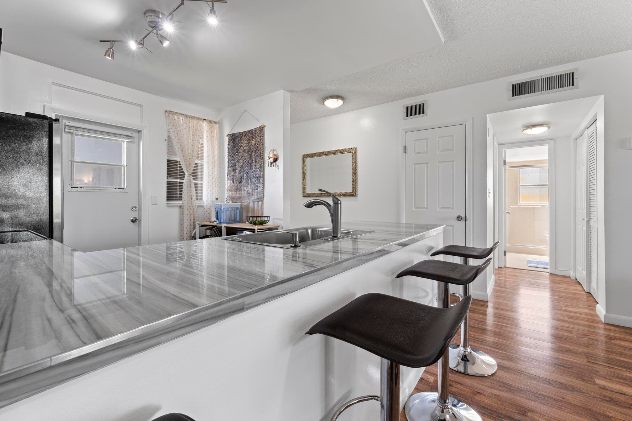 5275 NW 10th Court 305, Plantation, FL 33313 — photo 10 of 44