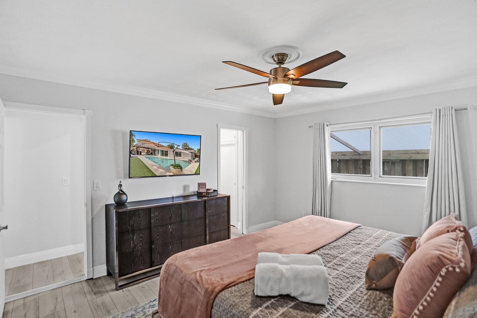 470 SE 4th Court, Pompano Beach, FL 33060 — photo 20 of 58