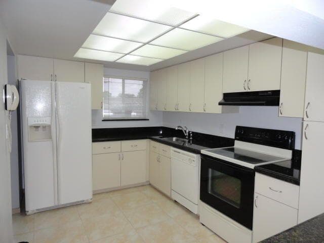 3212 Strawflower Way 207, Lake Worth, FL 33467 — photo 3 of 15