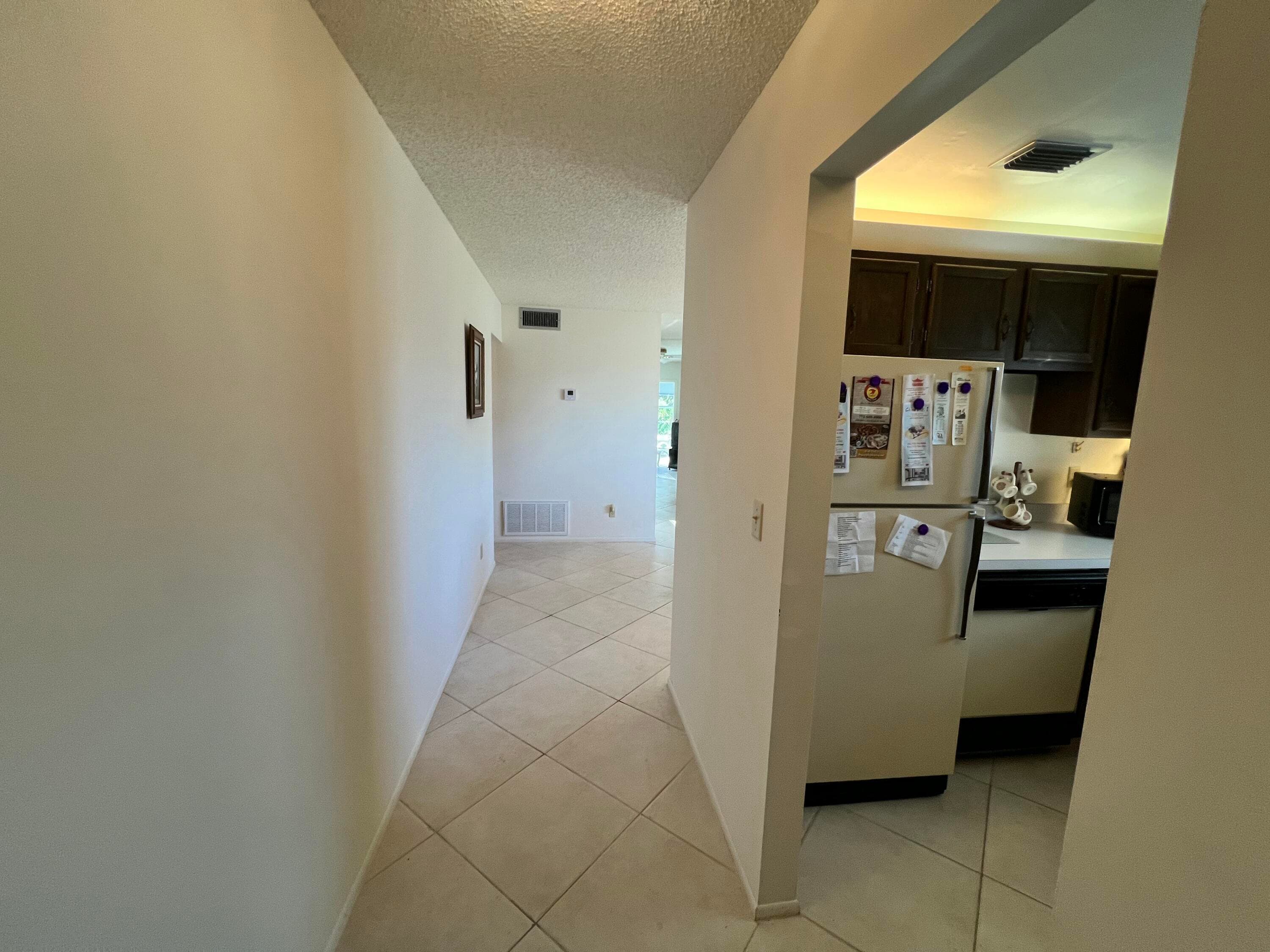 62 Woodland Drive 201, Vero Beach, FL 32962 — photo 2 of 17