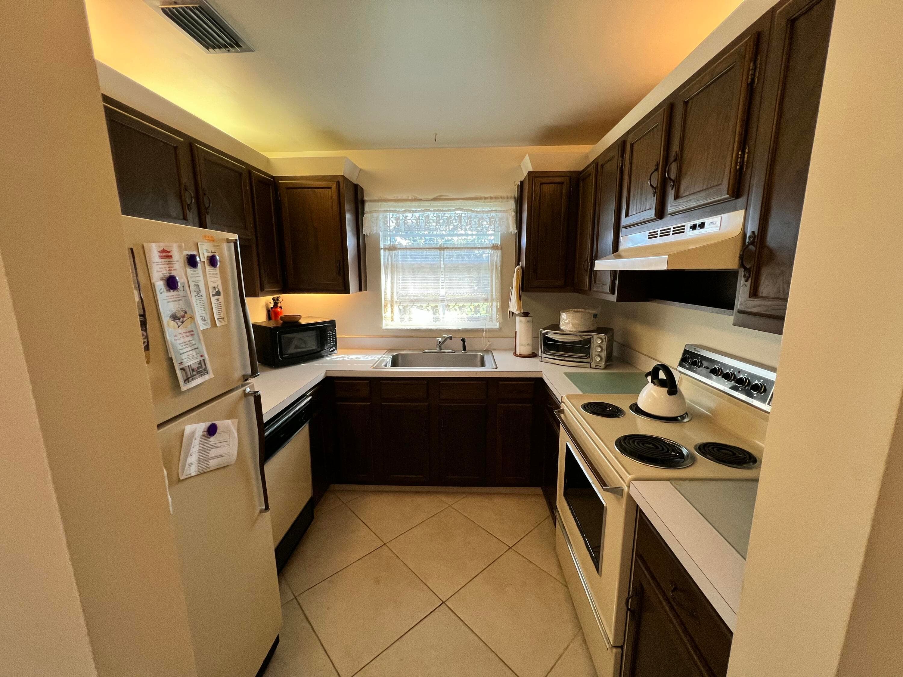 62 Woodland Drive 201, Vero Beach, FL 32962 — photo 3 of 17