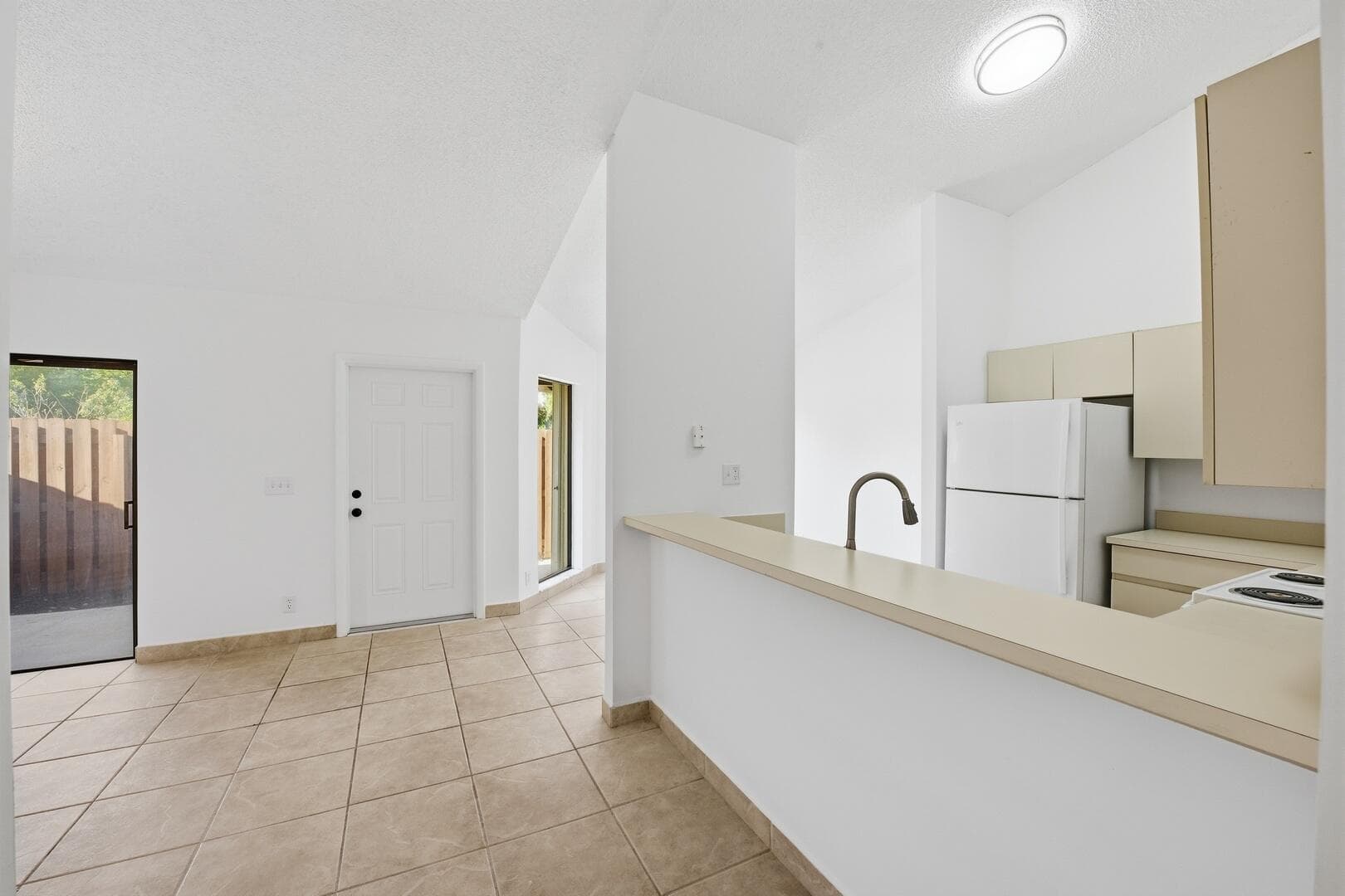 131 Springdale Circle, Palm Springs, FL 33461 — photo 9 of 20