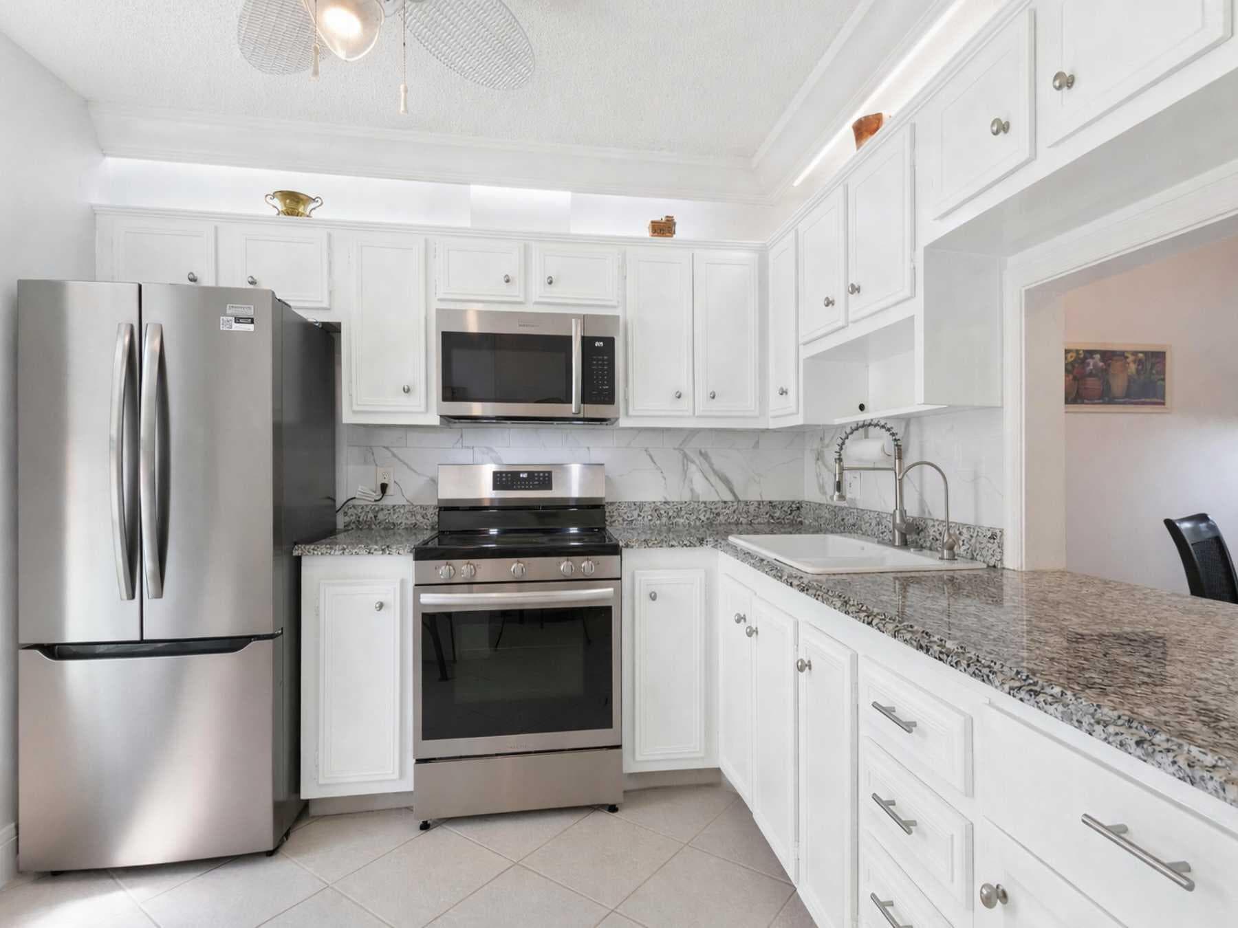 857 Worcester Lane B, Lake Worth, FL 33467 — photo 7 of 40