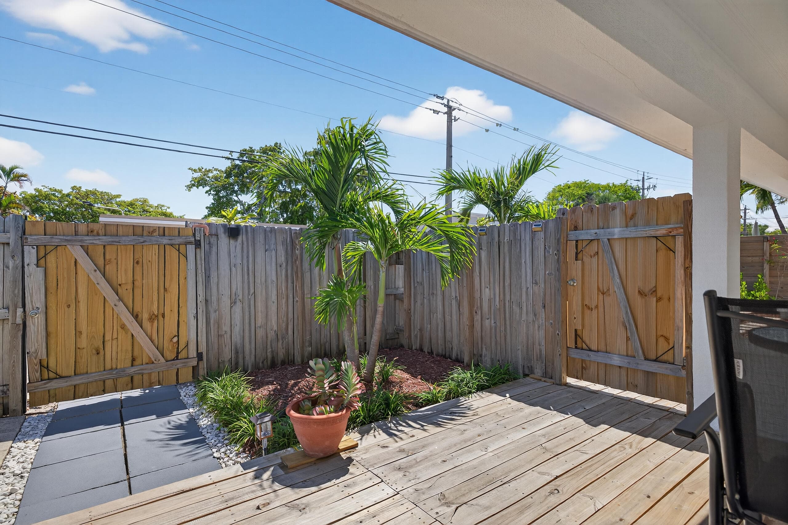 1100 NE 15th Avenue 1-2, Fort Lauderdale, FL 33304 — photo 19 of 27