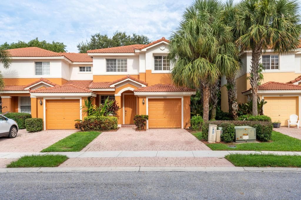 7221 Briella Drive, Boynton Beach, FL 33437 — photo 4 of 39