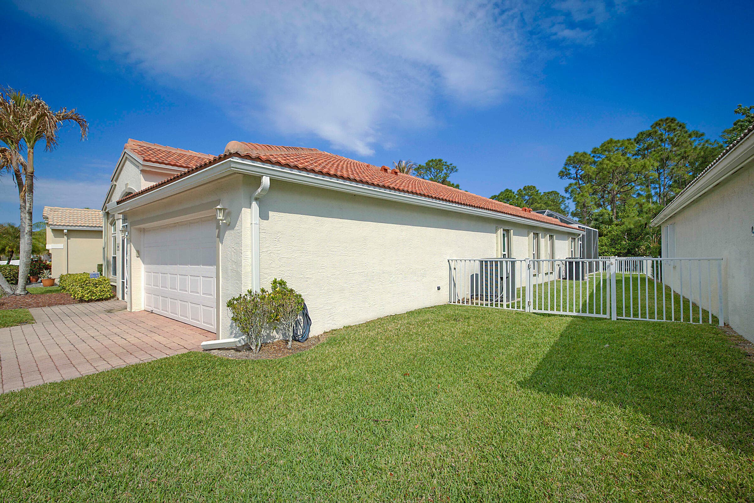 7004 SE Twin Oaks Circle, Stuart, FL 34997 — photo 5 of 38
