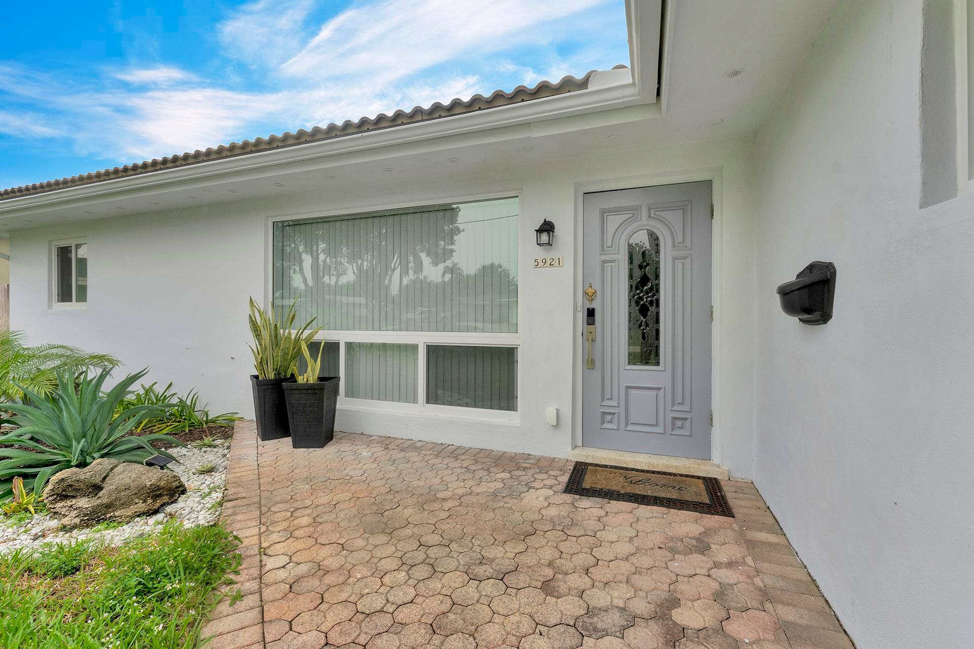 5921 NE 15th Avenue, Fort Lauderdale, FL 33334 — photo 3 of 47