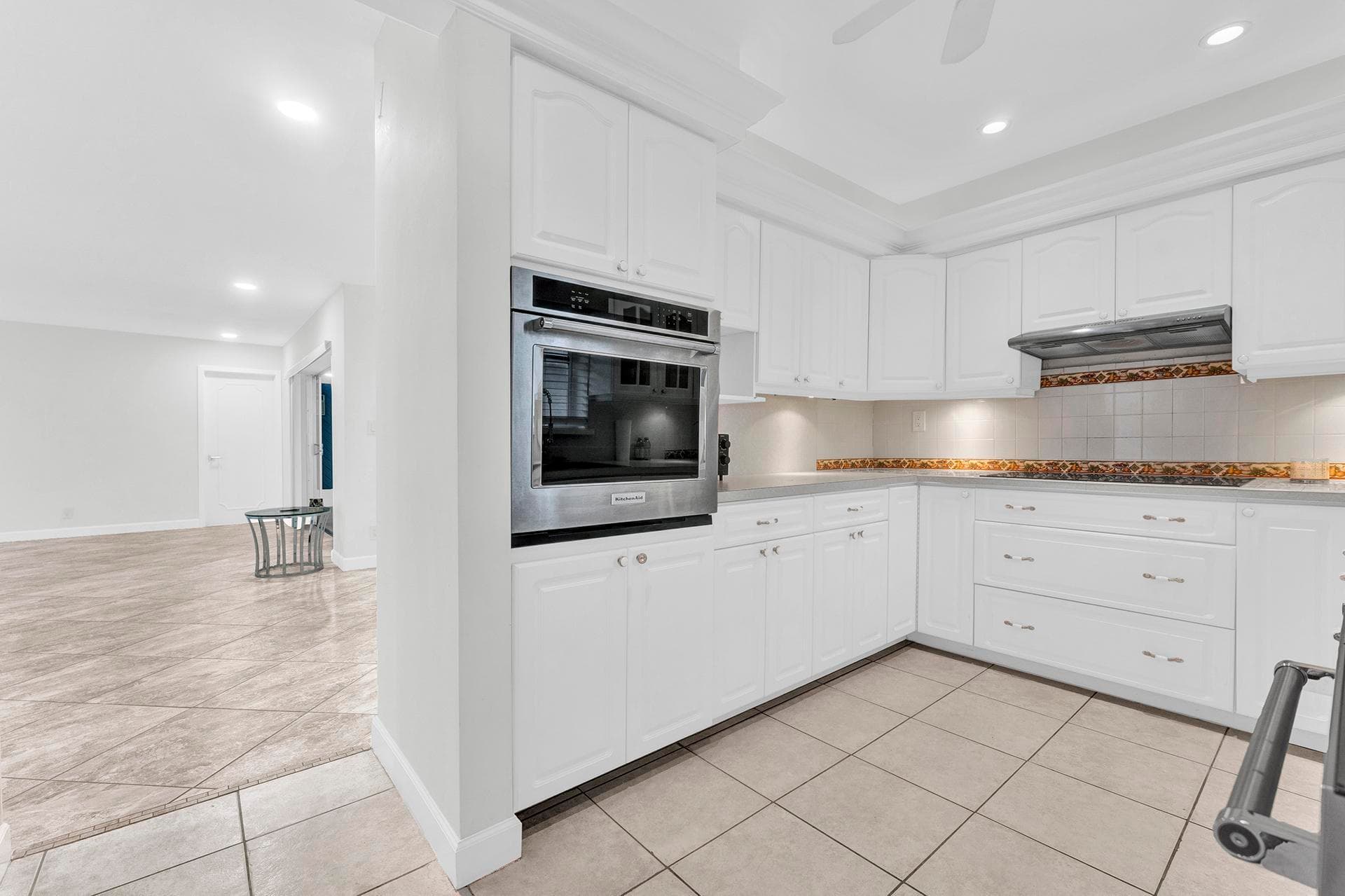 5921 NE 15th Avenue, Fort Lauderdale, FL 33334 — photo 5 of 47