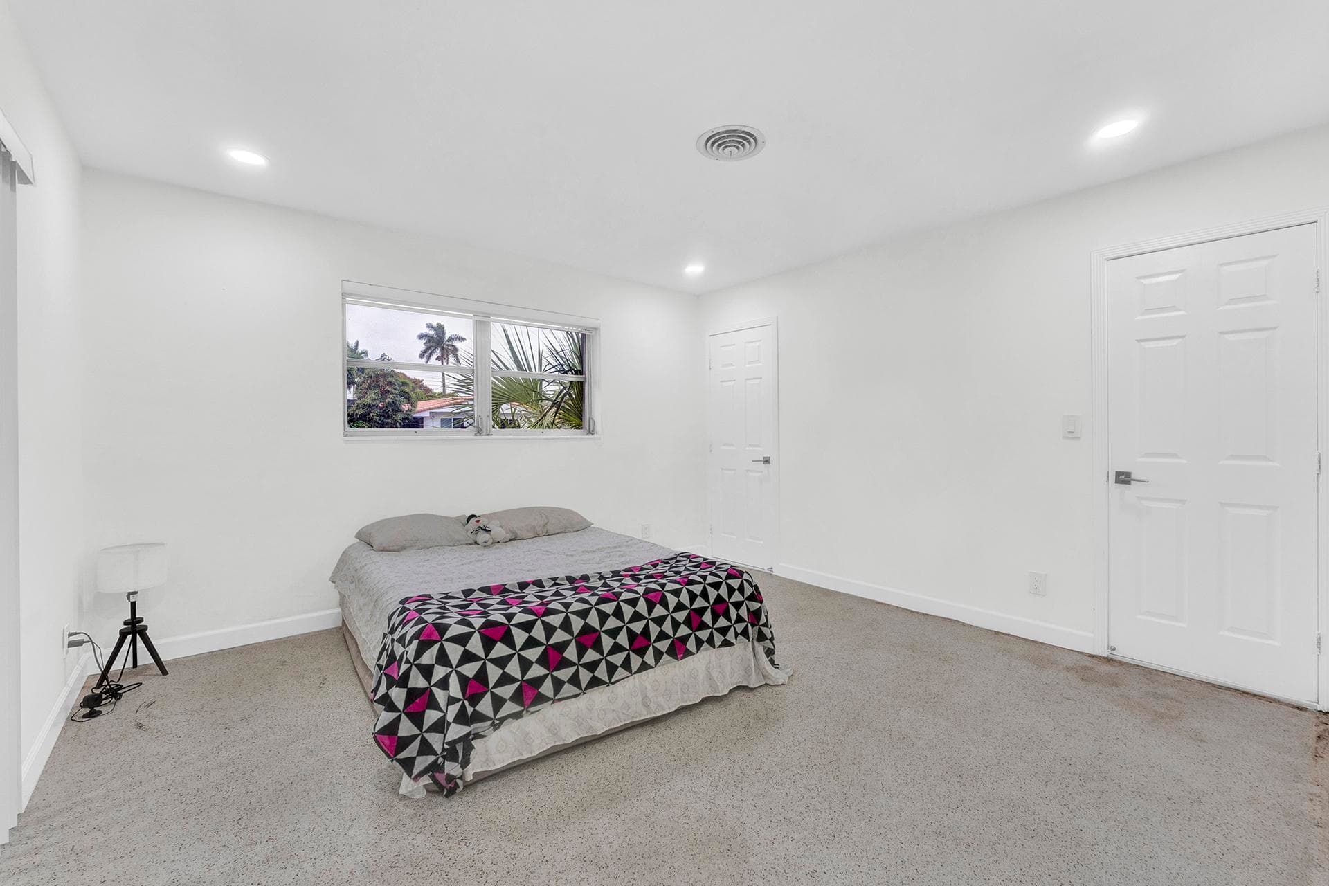 5921 NE 15th Avenue, Fort Lauderdale, FL 33334 — photo 13 of 47