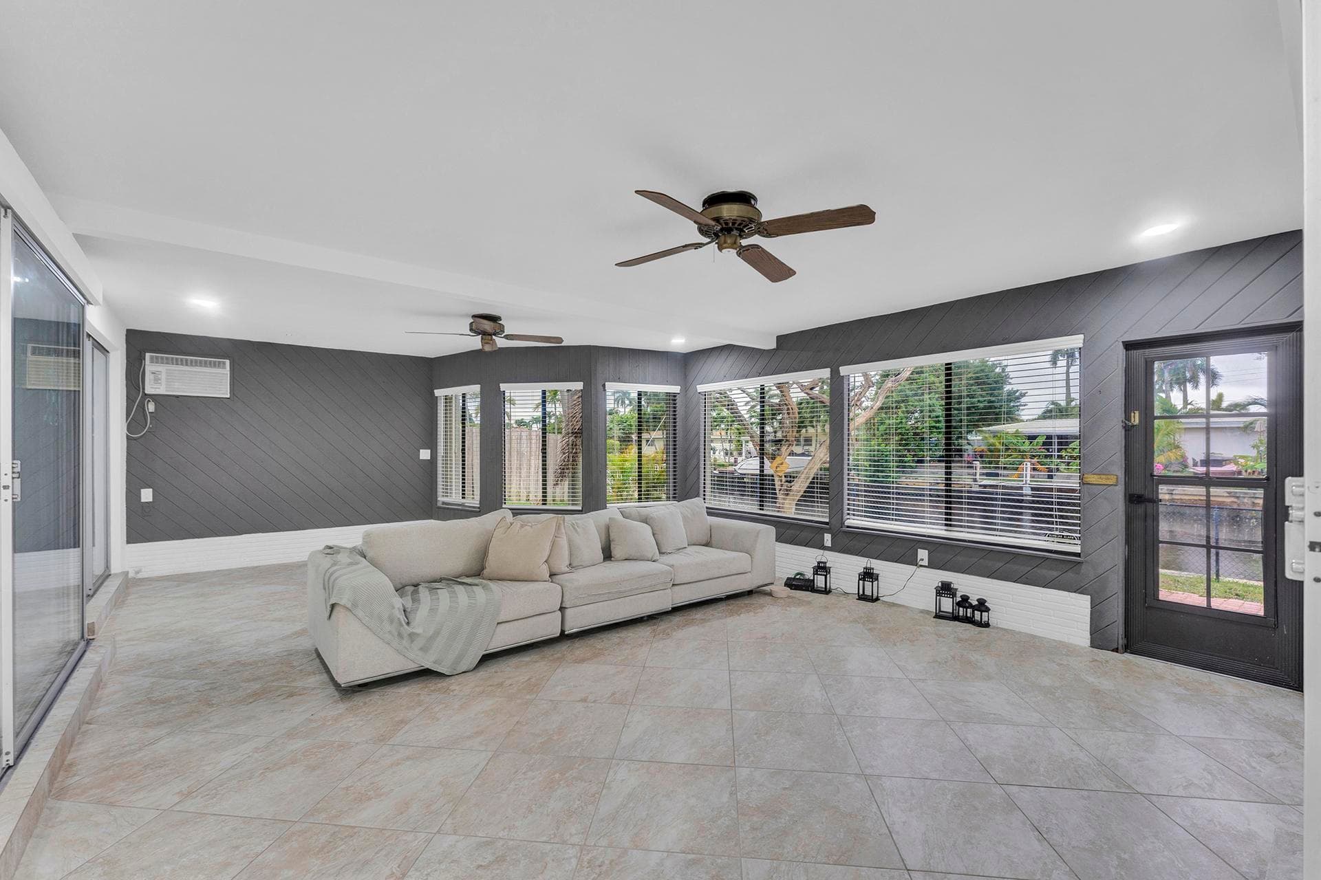 5921 NE 15th Avenue, Fort Lauderdale, FL 33334 — photo 27 of 47