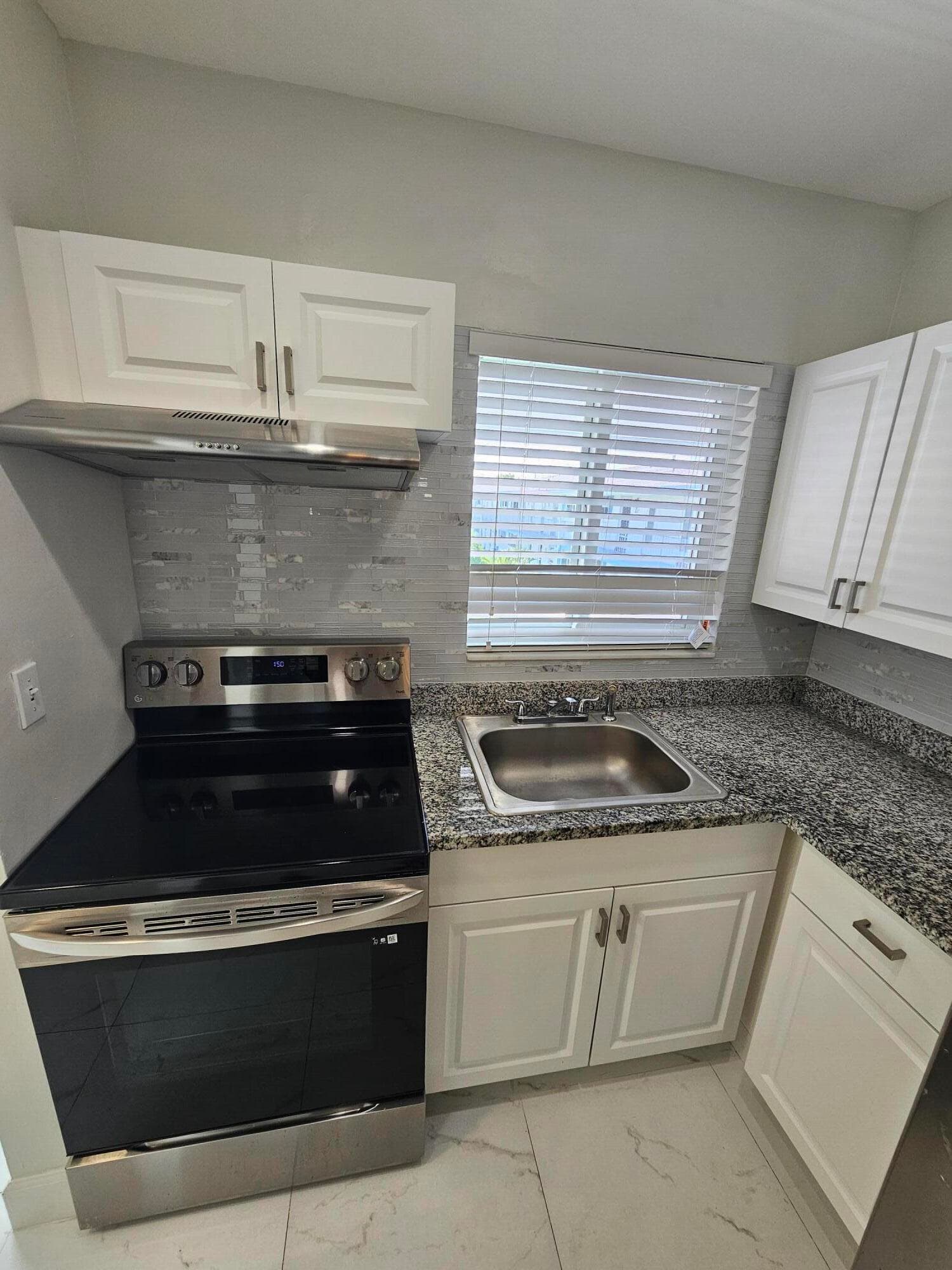 1115 Lake Terrace 208, Boynton Beach, FL 33426 — photo 4 of 17