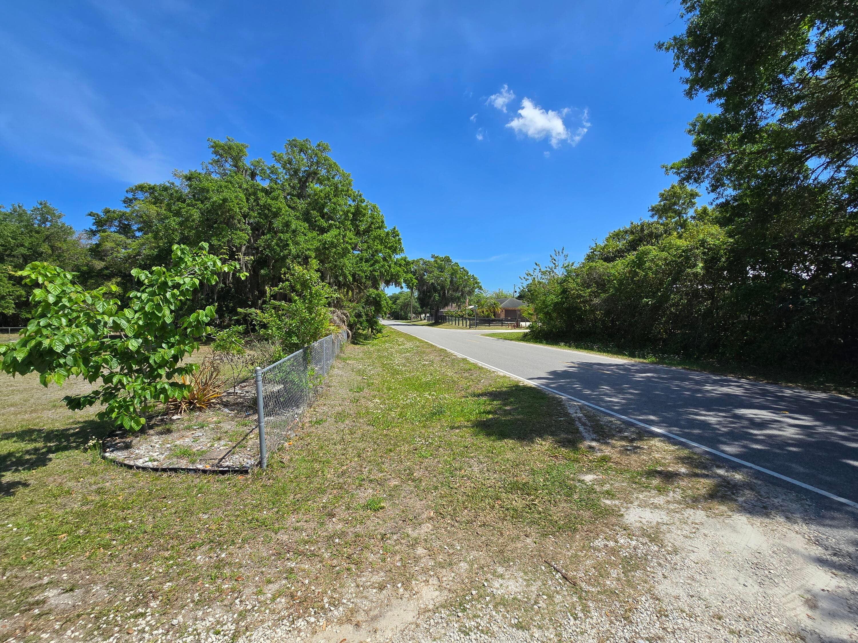 144 N Elm Street, Fellsmere, FL 32948 — photo 5 of 32