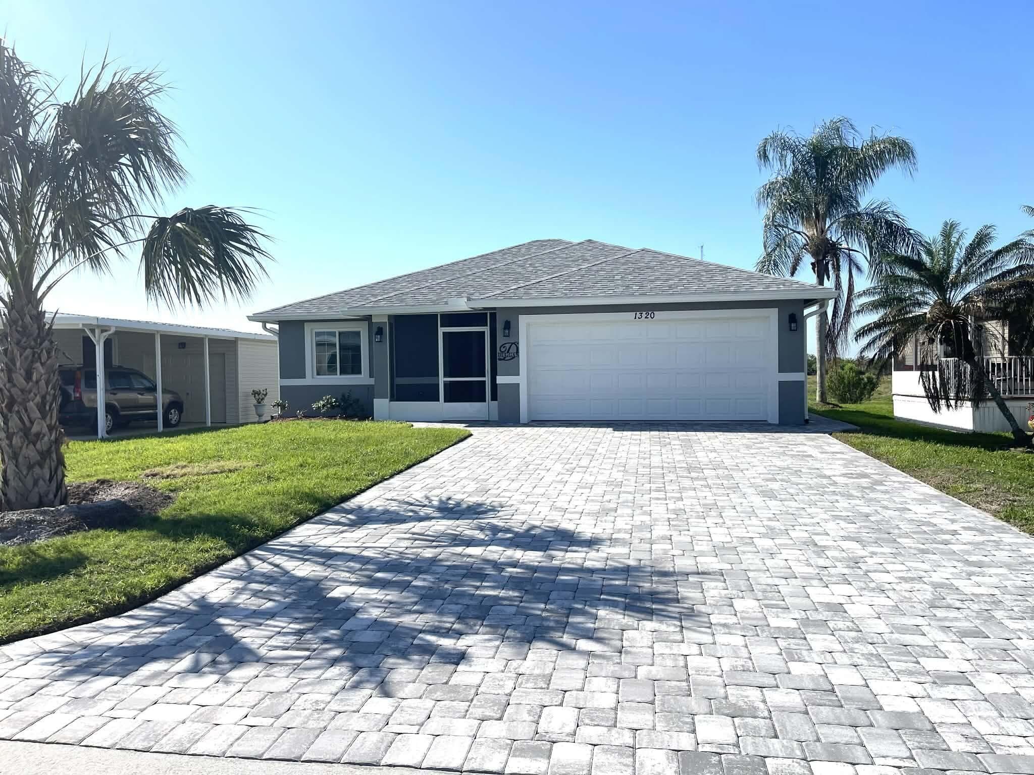 1320 SW 44th Boulevard, Okeechobee, FL 34974 — photo 1 of 37