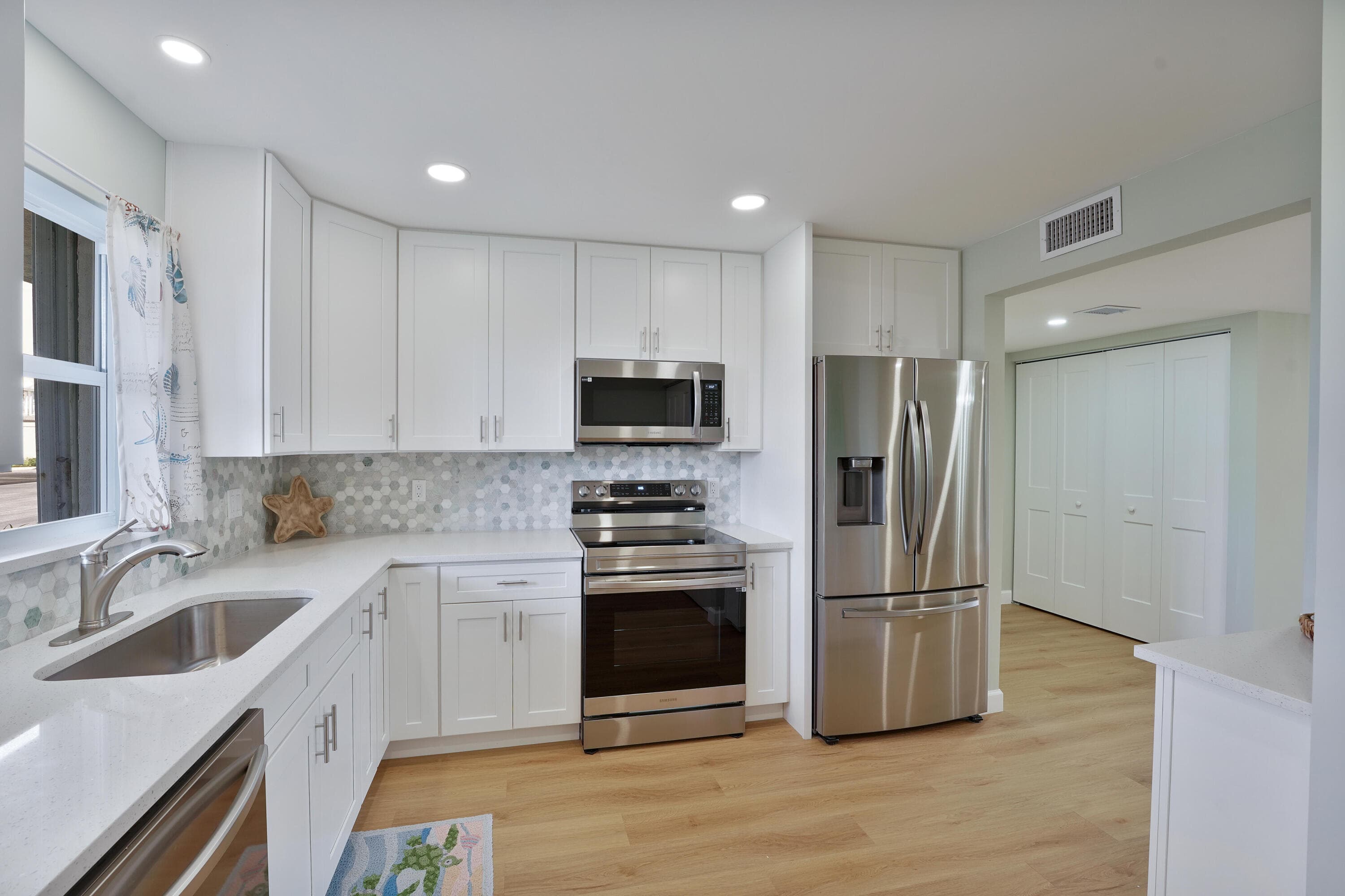 801 Lake Shore Drive 112, Lake Park, FL 33403 — photo 9 of 25