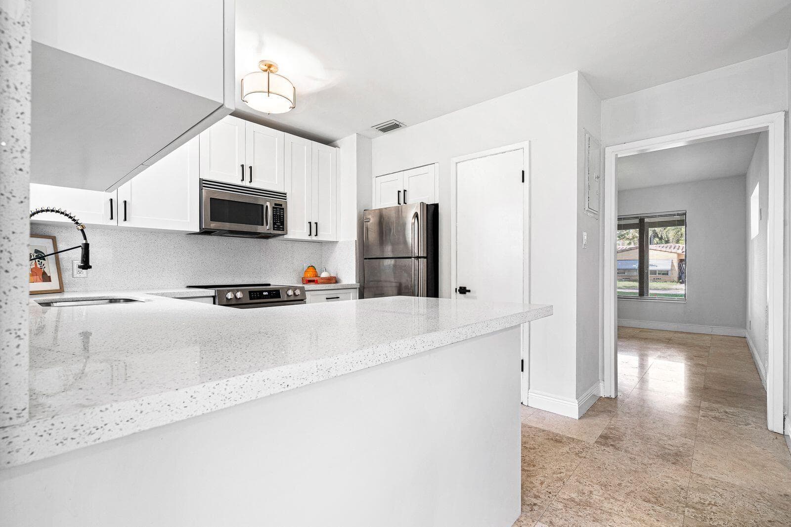 1430 NE 16th Avenue, Fort Lauderdale, FL 33304 — photo 12 of 41